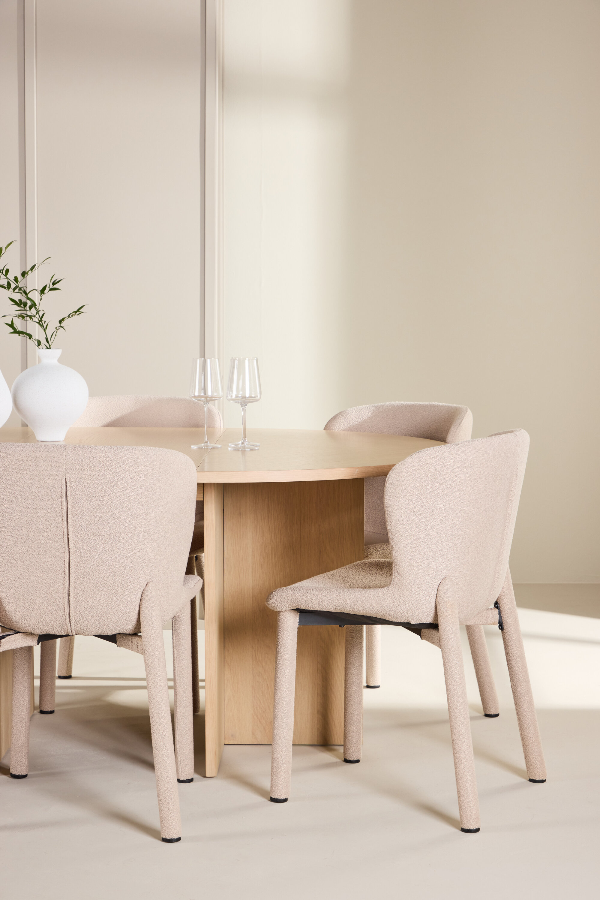 deLOHN Strada, Astoria Ovális étkezőgarnitúra