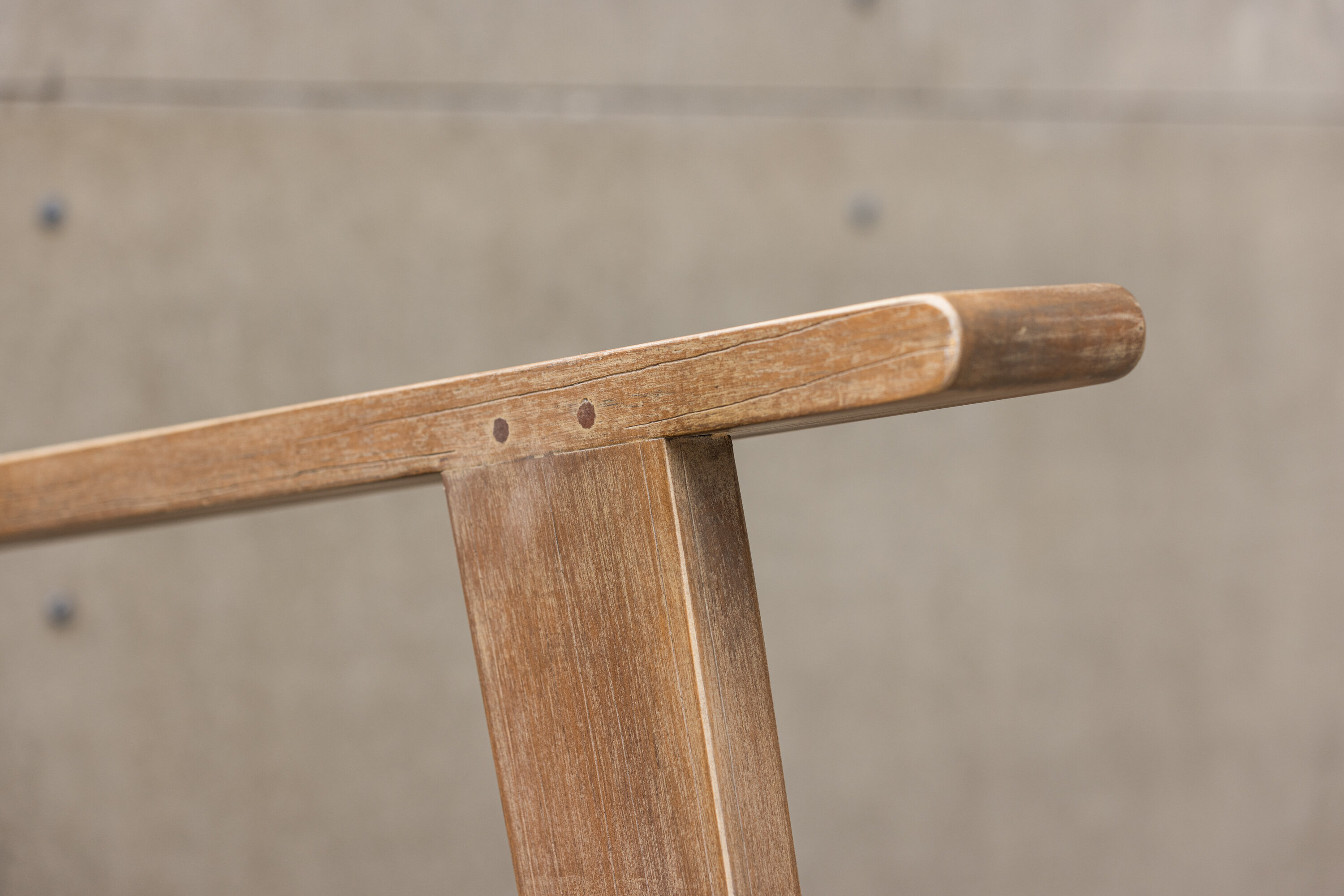 deLOHN Peter Nyugágy szék