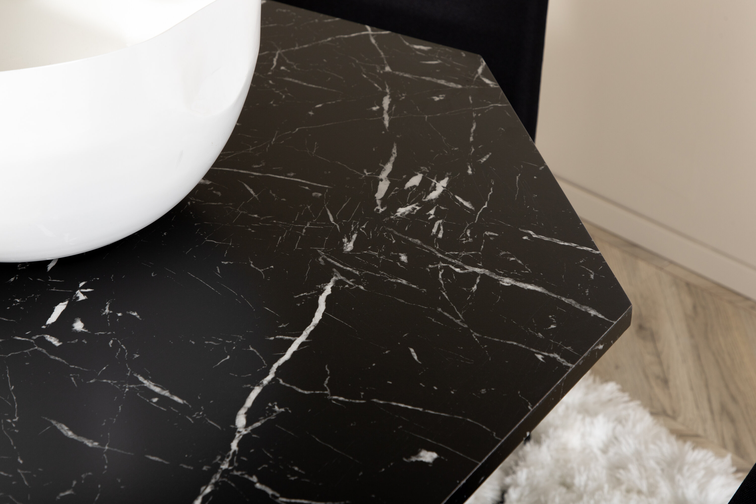 deLOHN Marbs, Muce Kör alakú étkezőgarnitúra