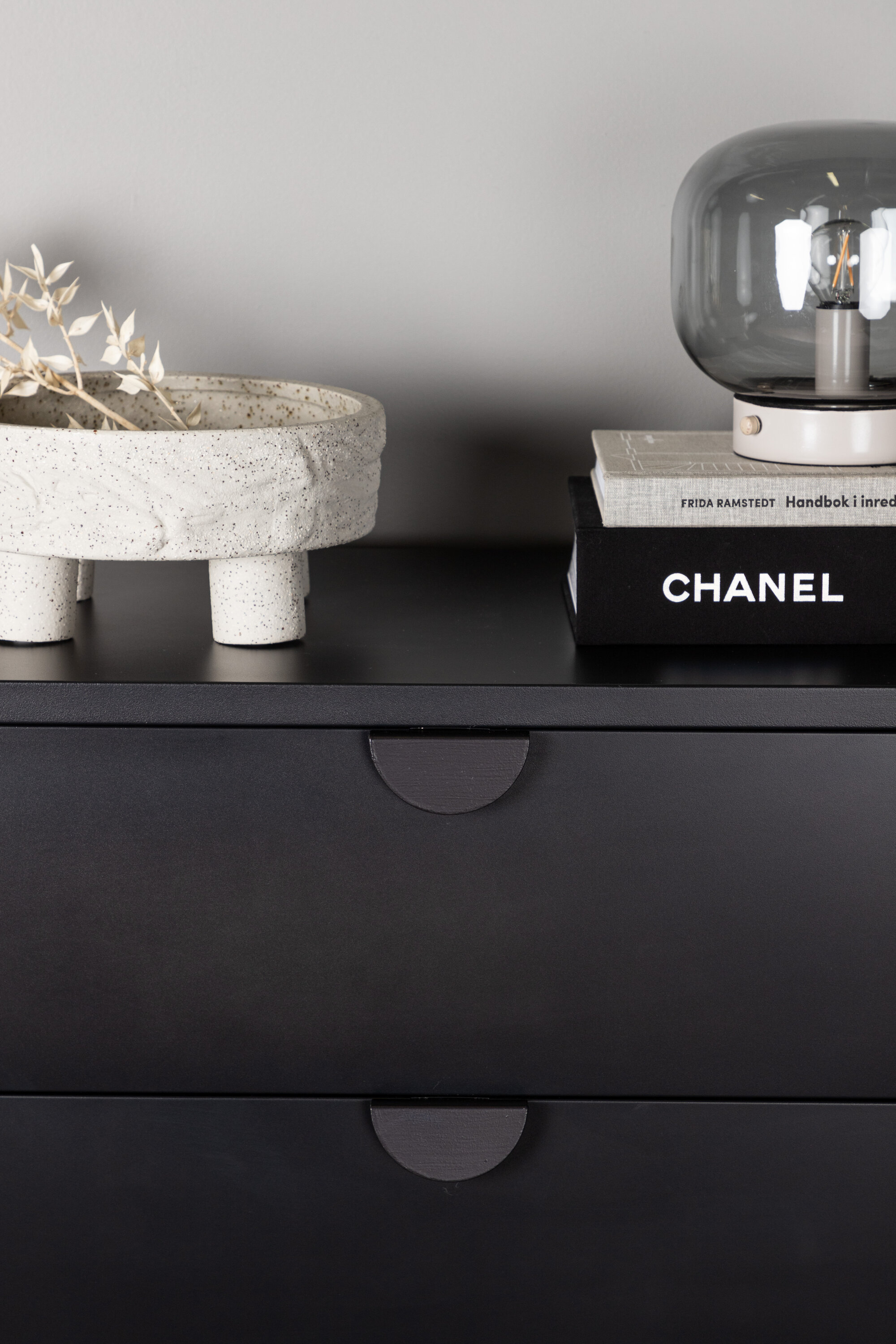 deLOHN Piring Komód deLOHN Piring Komód