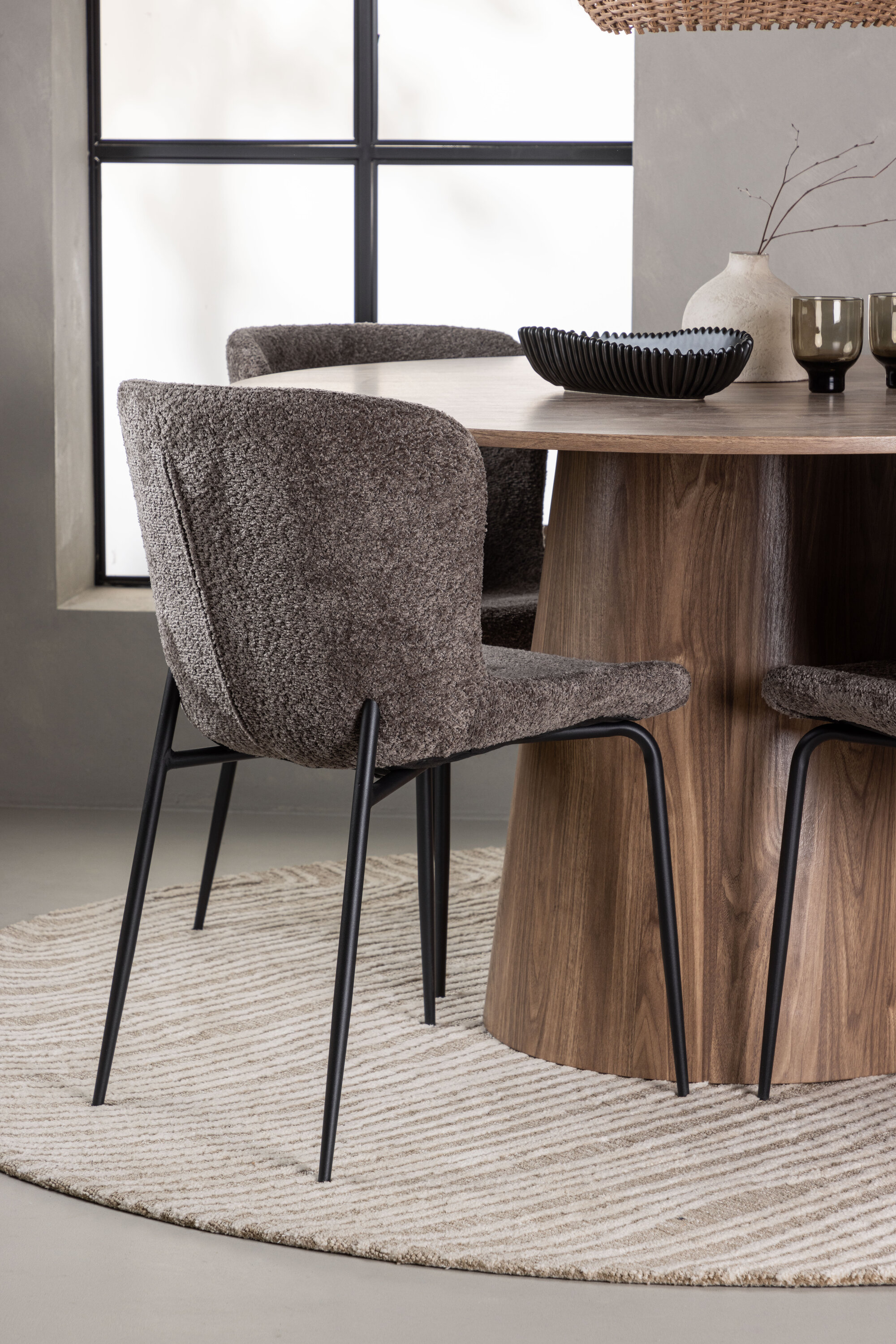 deLOHN Modesto Kör alakú étkezőgarnitúra deLOHN Modesto Kör alakú étkezőgarnitúra