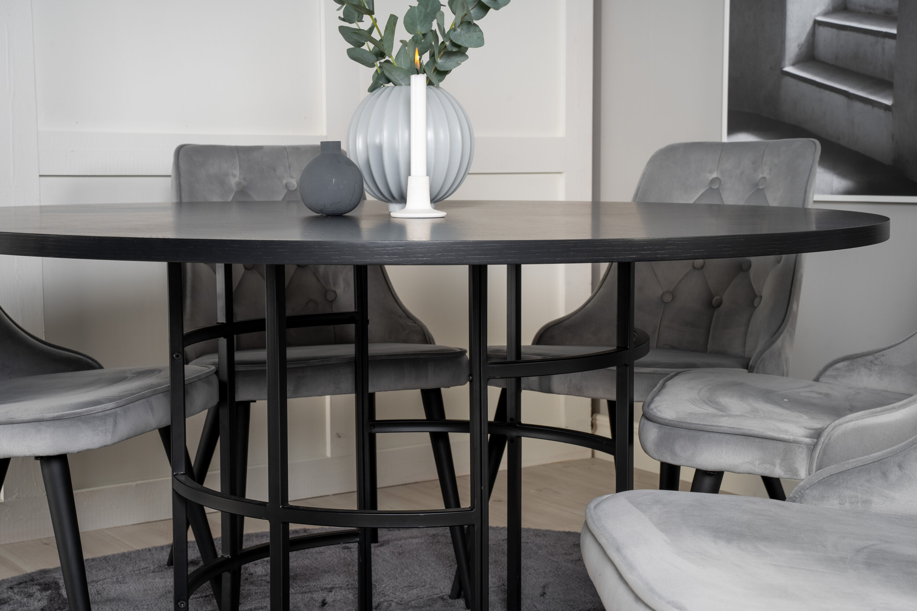 deLOHN Copenhagen, Velvet Deluxe Kör alakú étkezőgarnitúra deLOHN Copenhagen, Velvet Deluxe Kör alakú étkezőgarnitúra