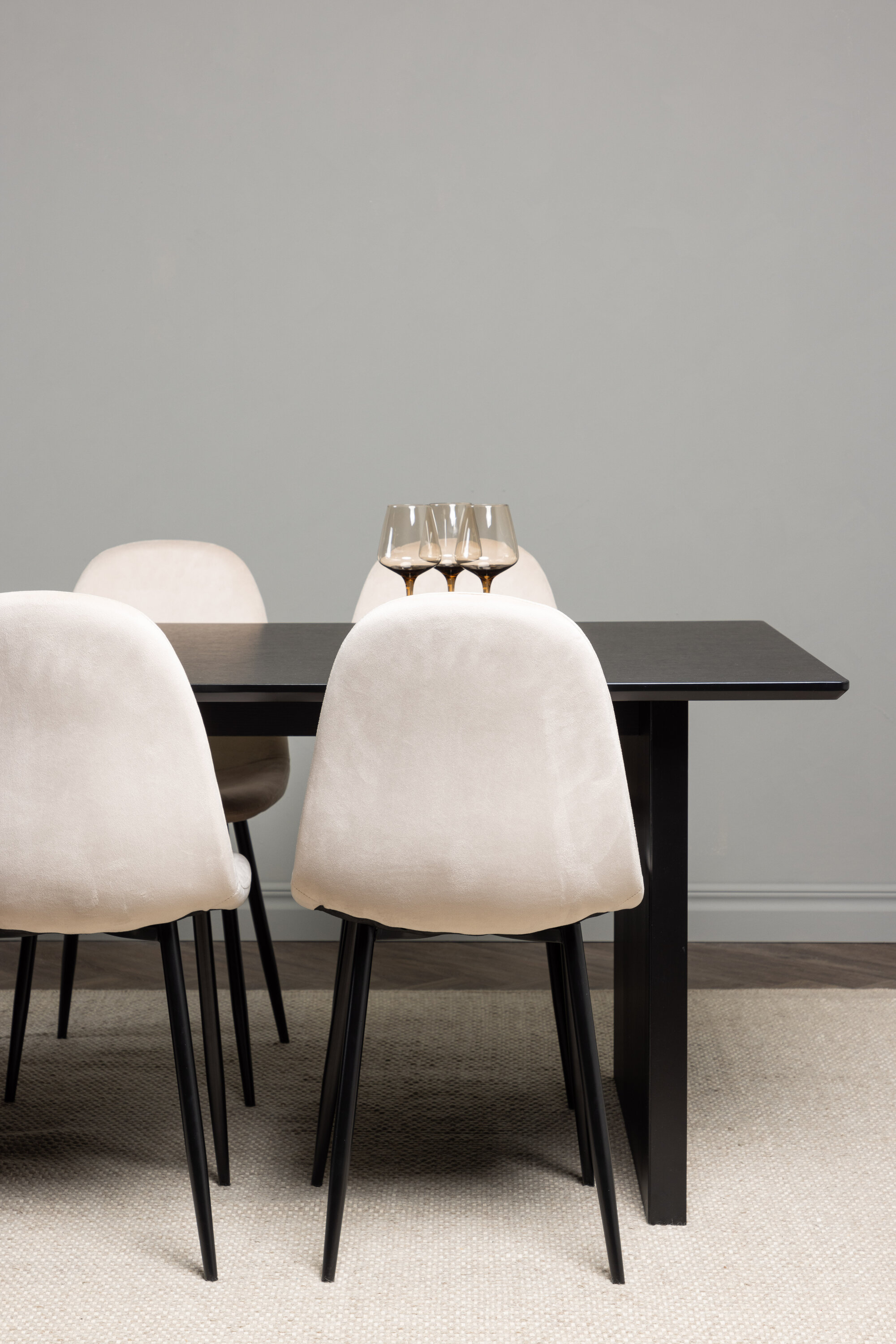 deLOHN Vail, Polar Téglalap alakú étkezőgarnitúra