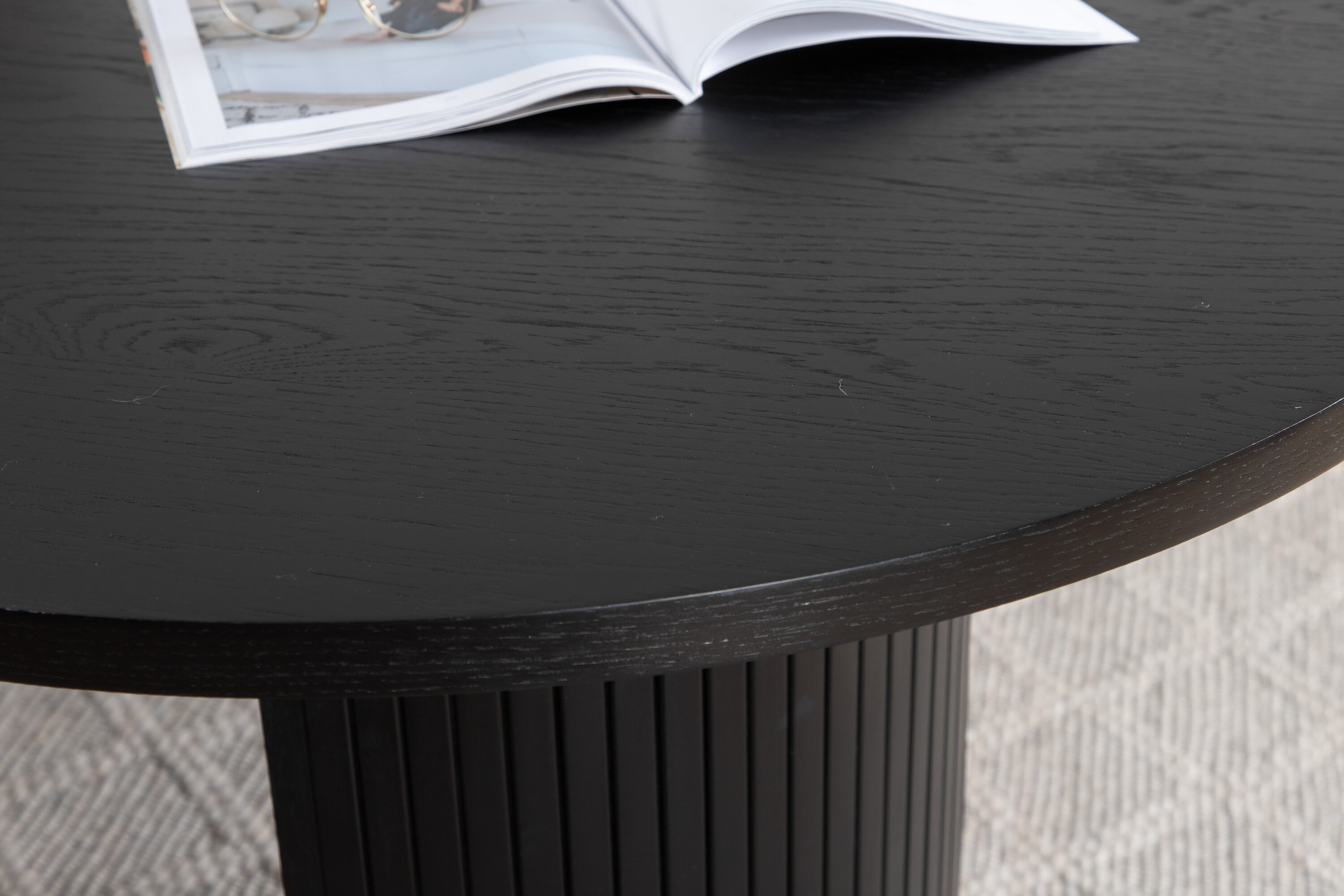 deLOHN Bianca Ovális étkezőasztal