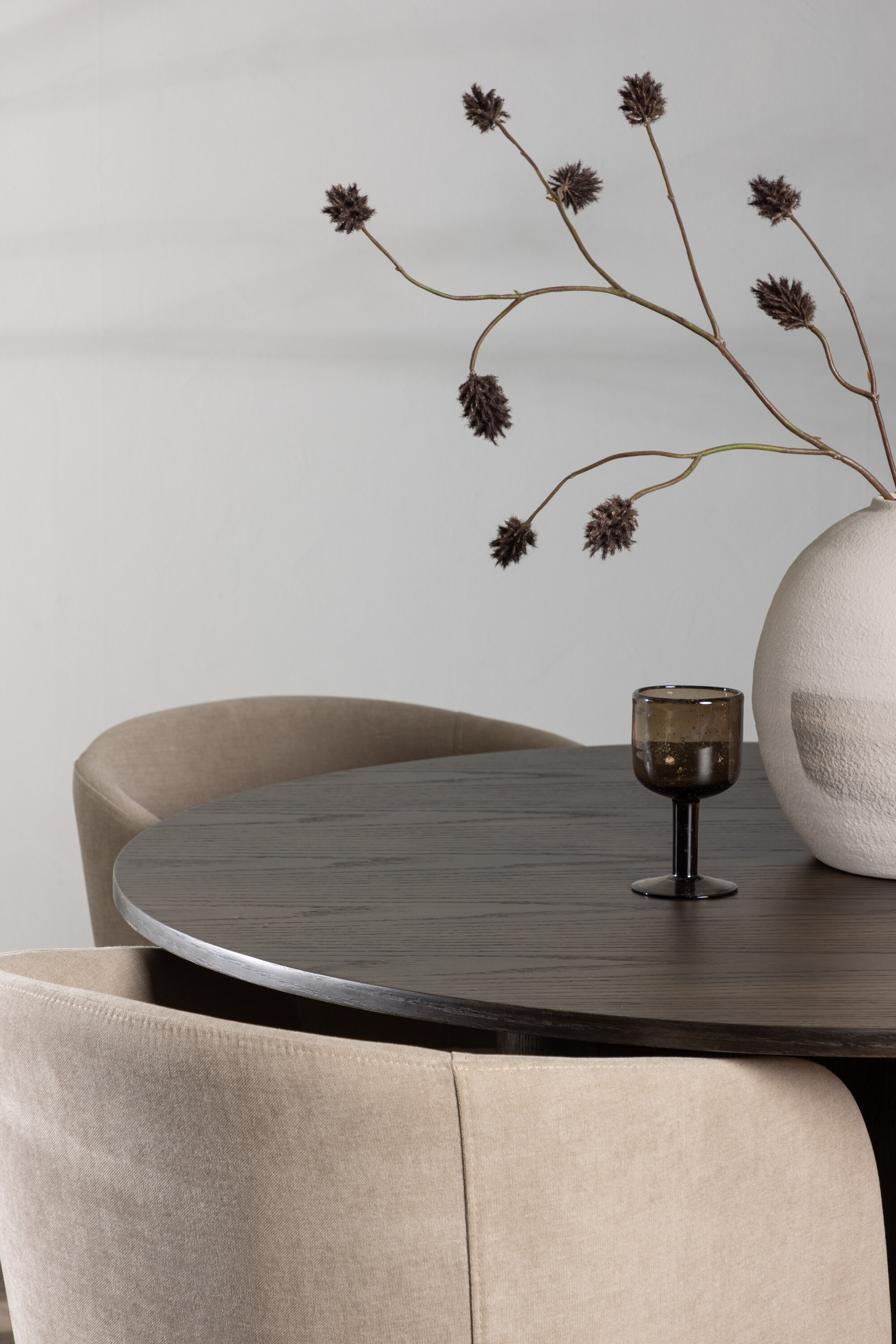 deLOHN Olivia, Berit Kör alakú étkezőgarnitúra