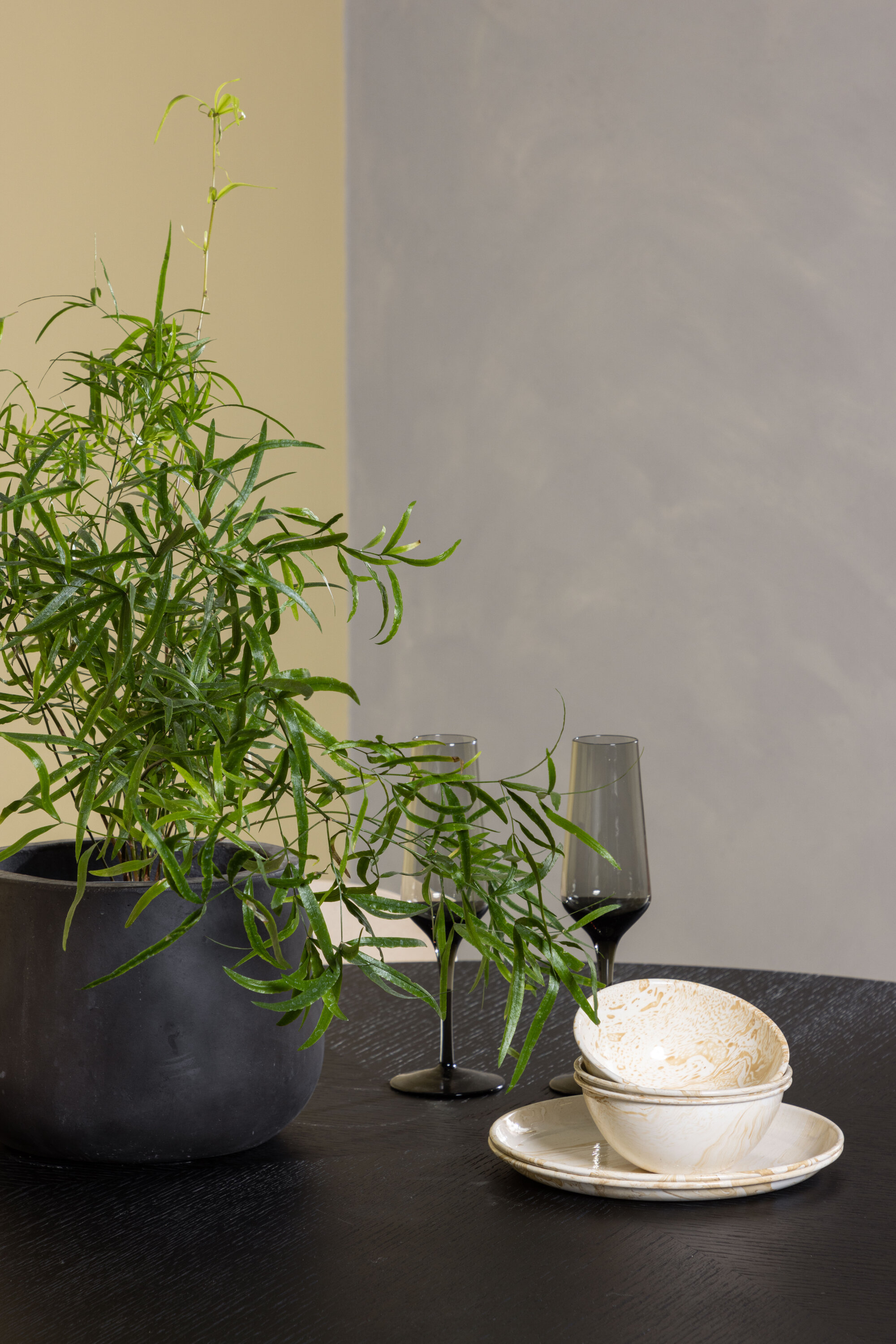 deLOHN Copenhagen, Åstol Kör alakú étkezőgarnitúra