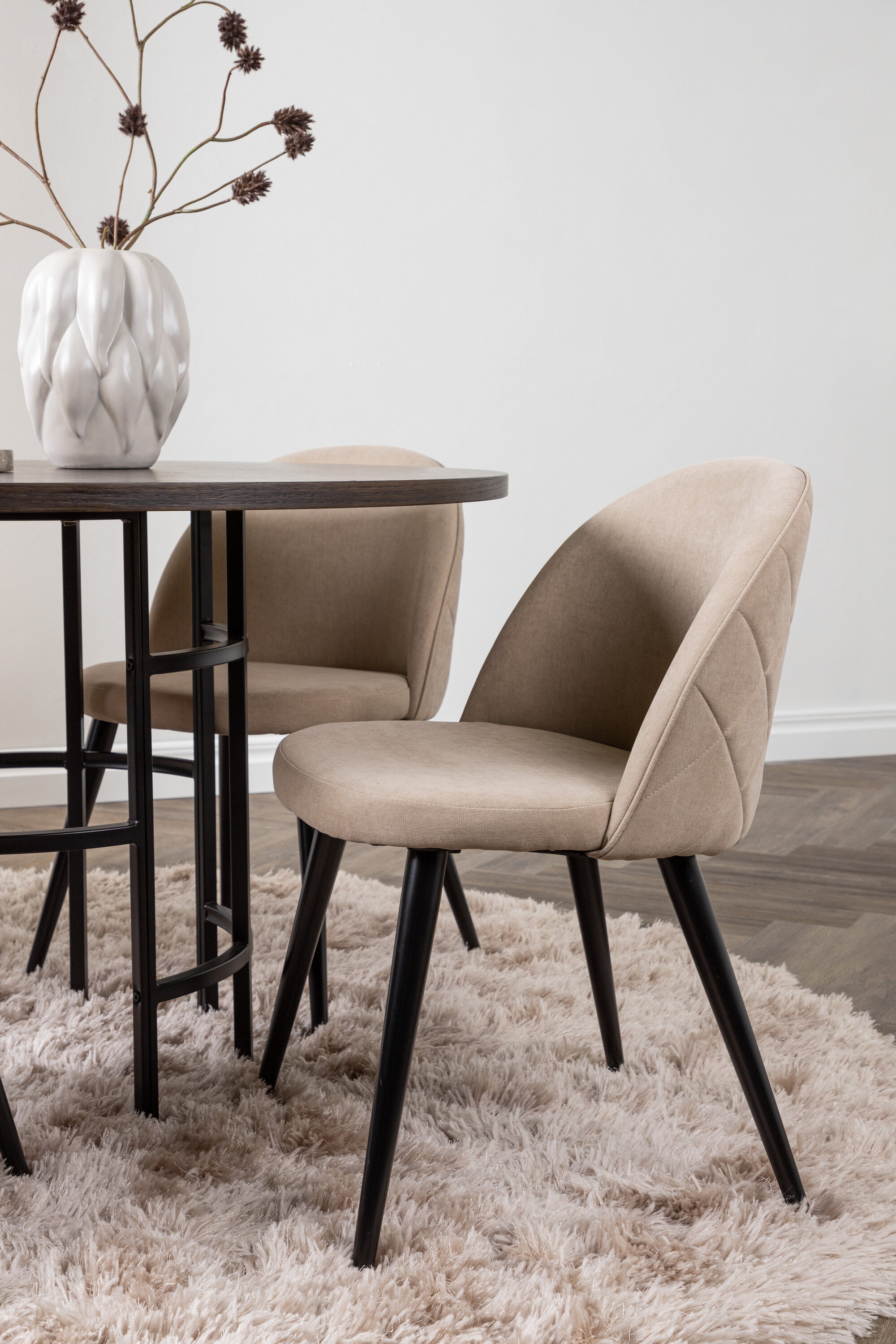 deLOHN Copenhagen, Velvet Kör alakú étkezőgarnitúra deLOHN Copenhagen, Velvet Kör alakú étkezőgarnitúra
