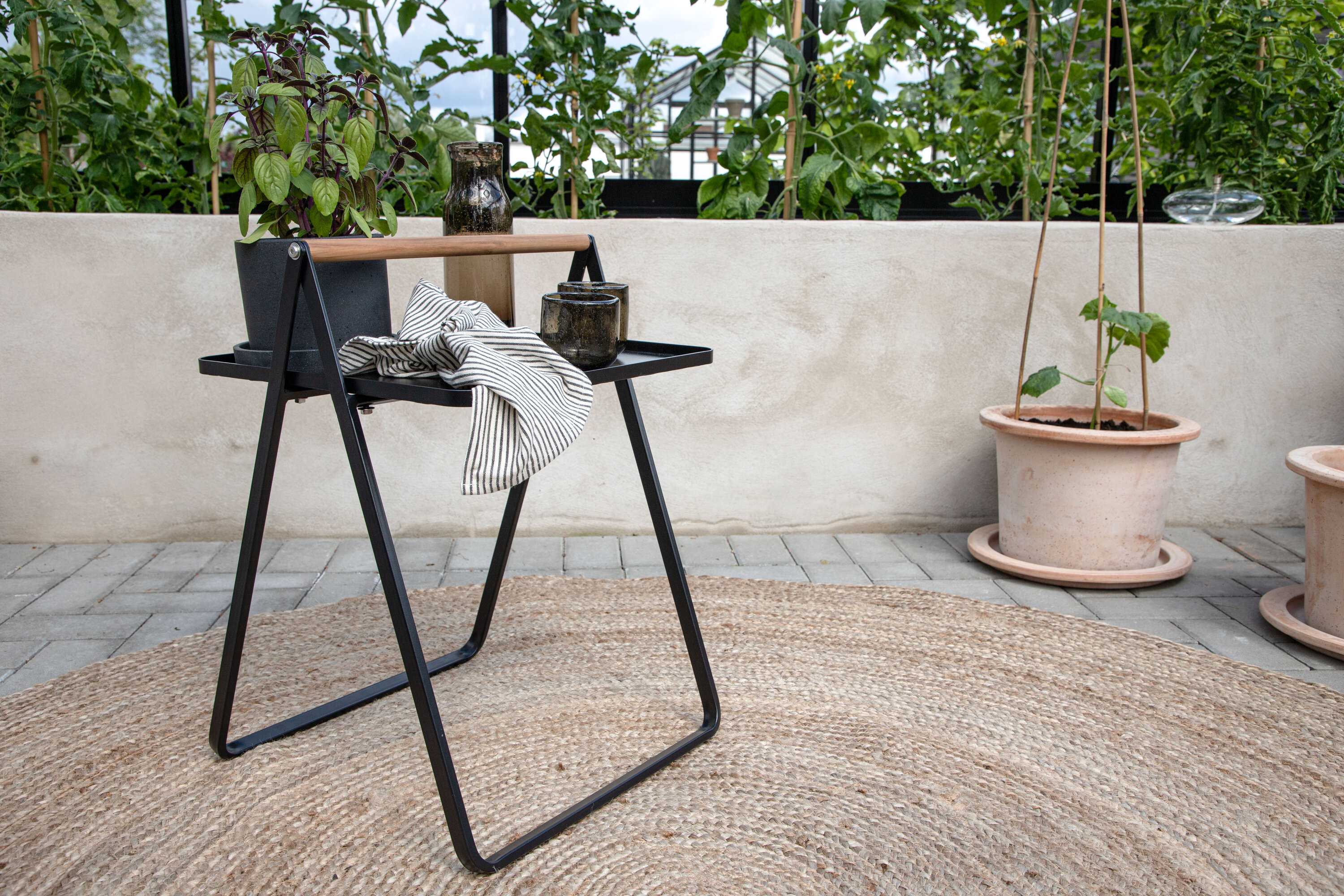 deLOHN Clarin Kisasztal