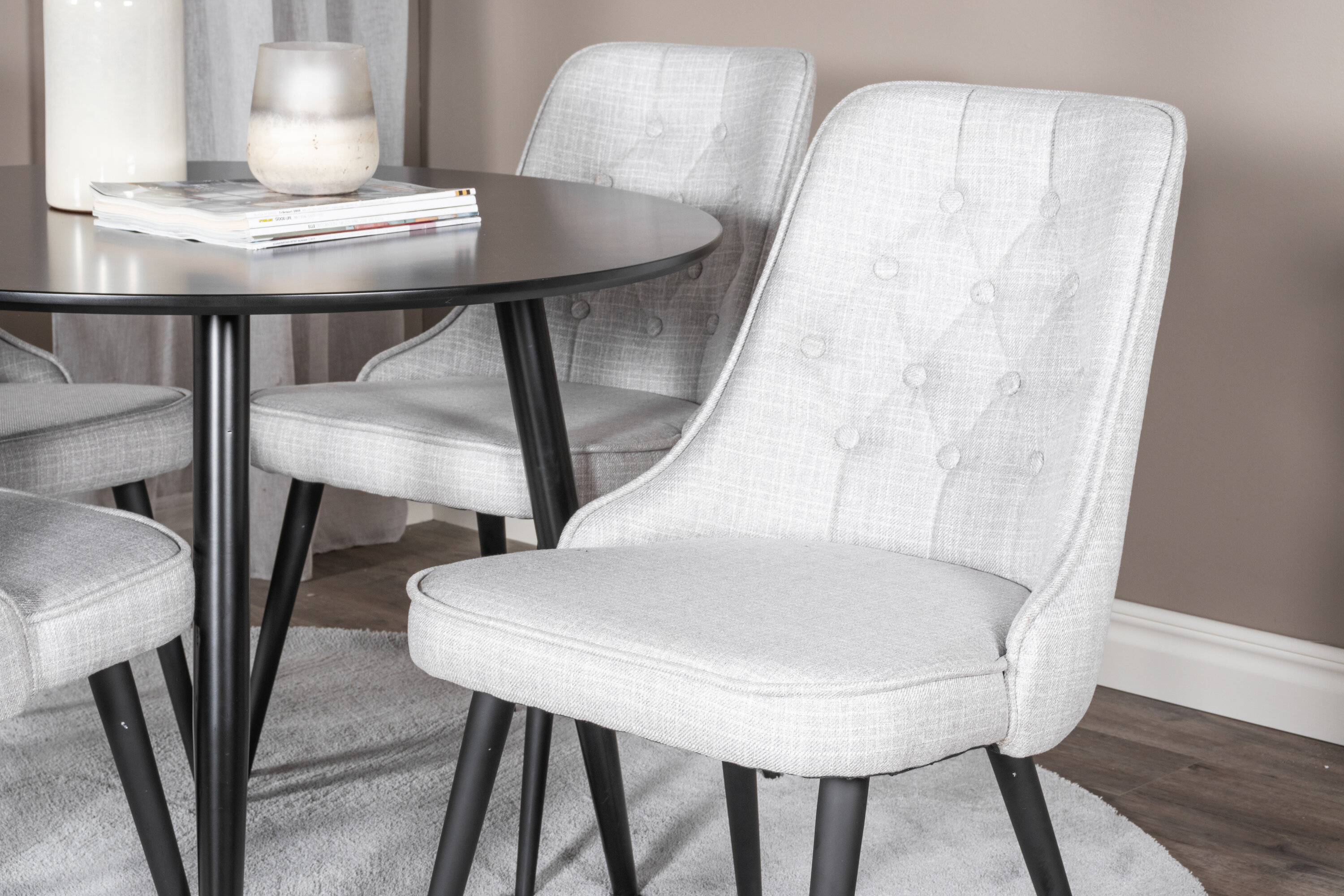 deLOHN Velvet Deluxe, Plaza Kör alakú étkezőgarnitúra