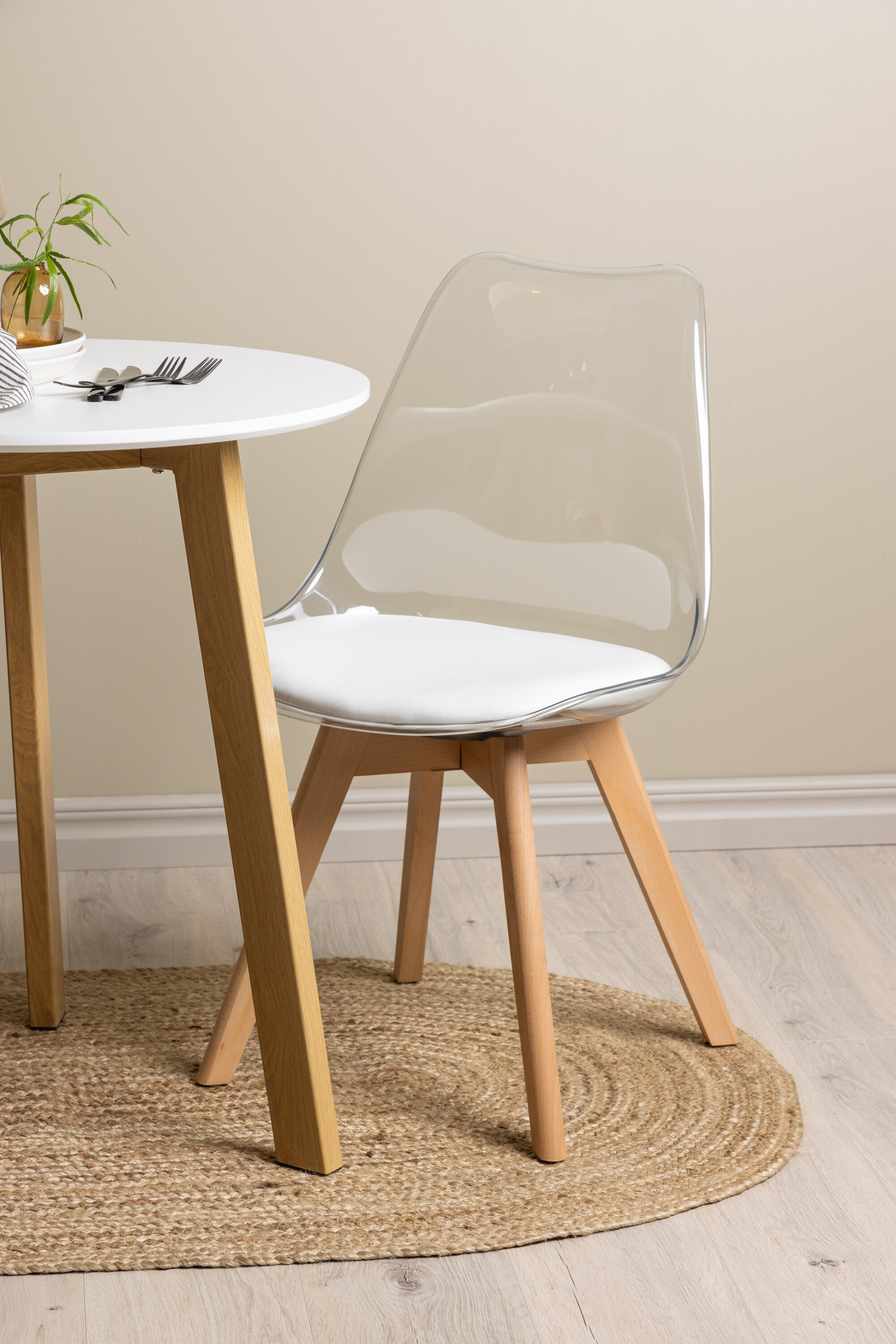 deLOHN Edvin Kör alakú étkezőgarnitúra deLOHN Edvin Kör alakú étkezőgarnitúra