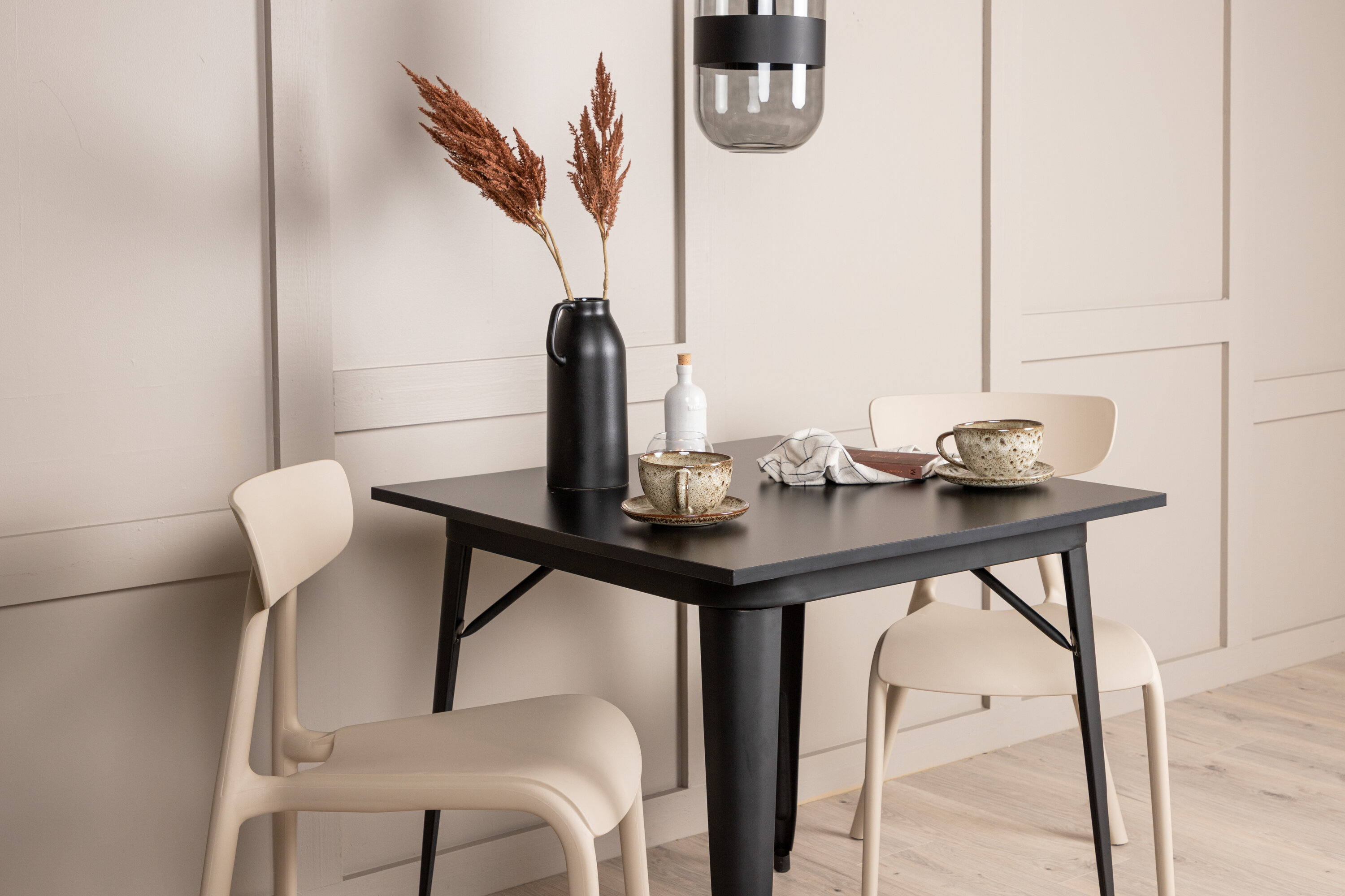 deLOHN Tempe, Ursholmen Téglalap alakú étkezőgarnitúra