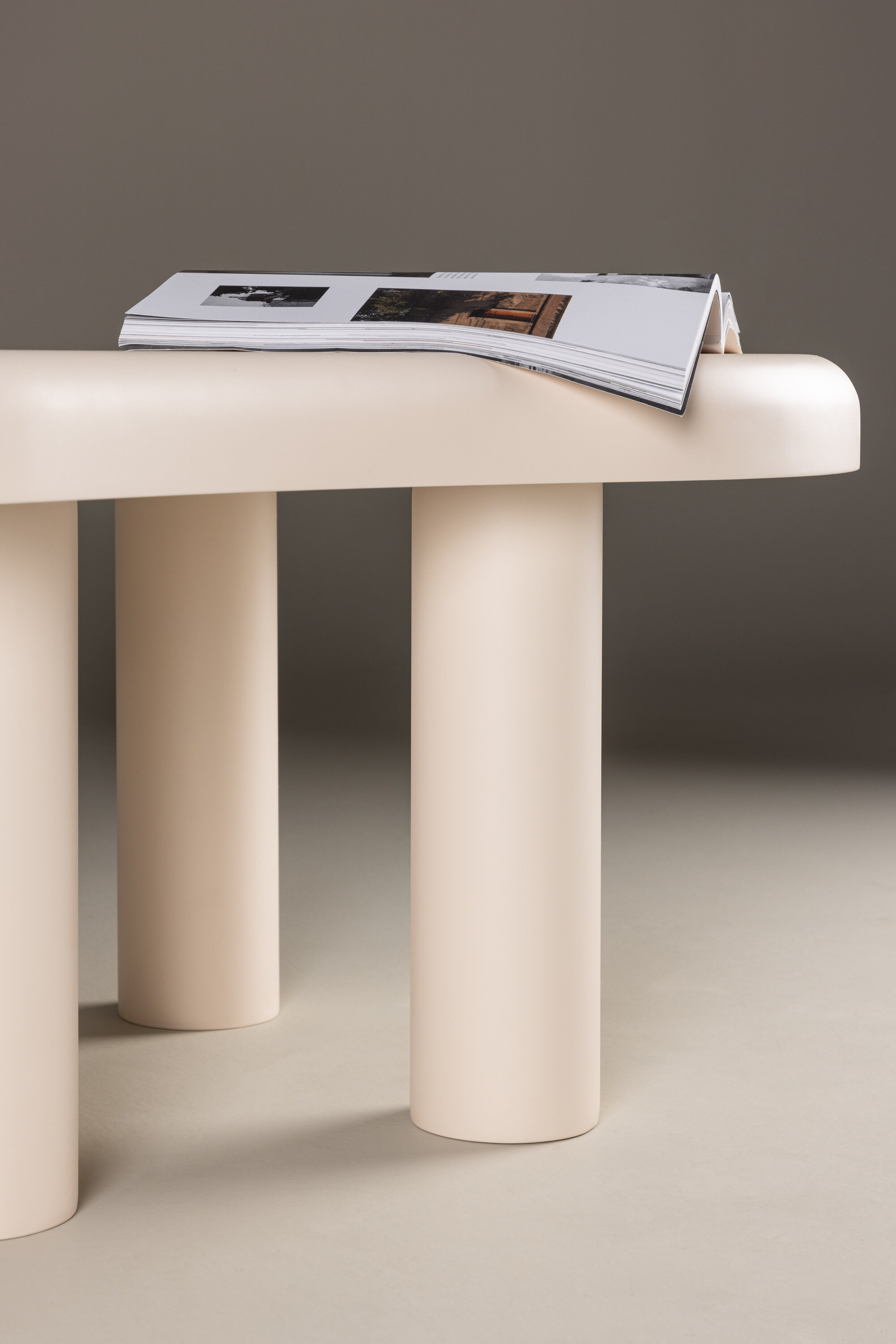 deLOHN Strömstad Dohányzóasztal