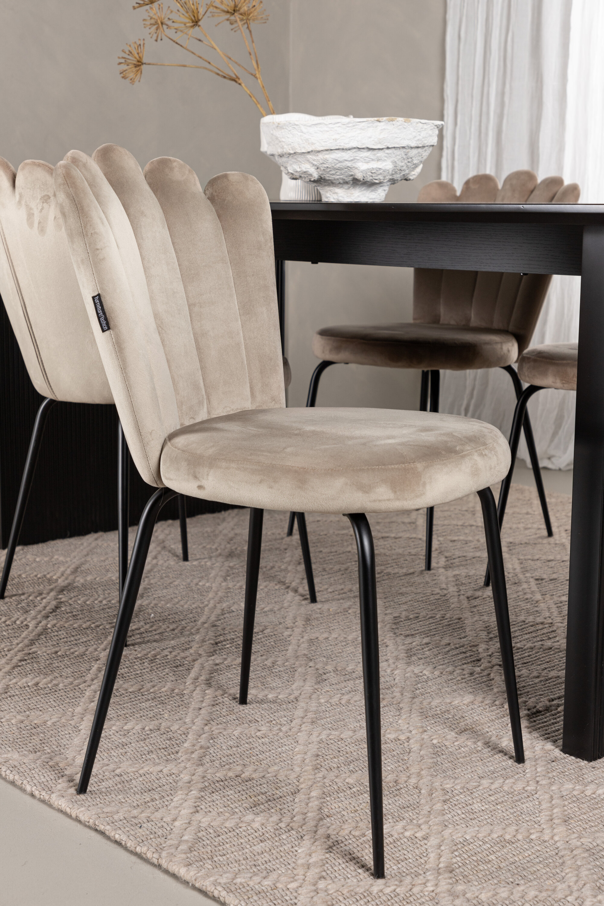 deLOHN Vail, Limhamn Téglalap alakú étkezőgarnitúra