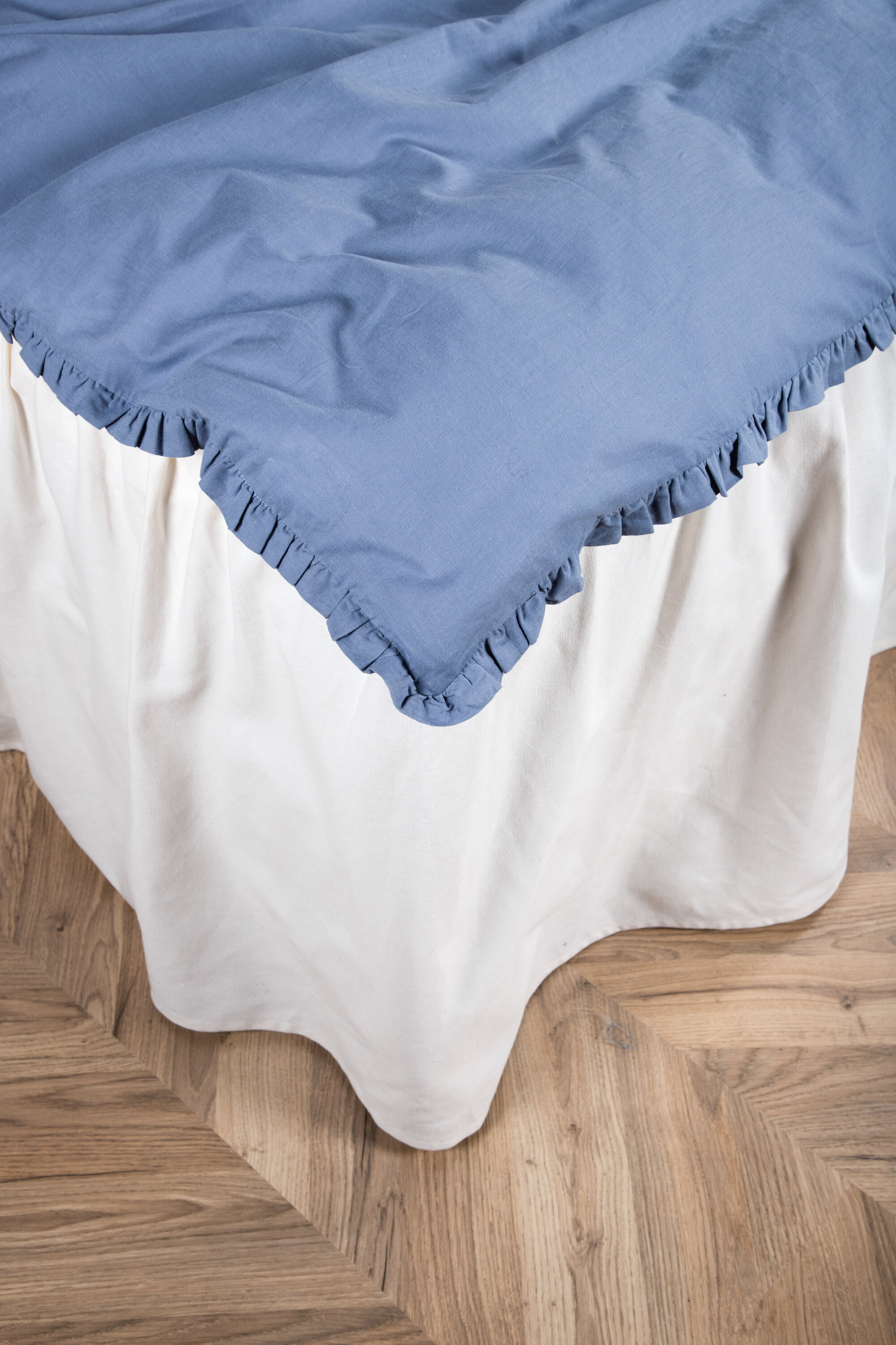 deLOHN Lias Ágynemű