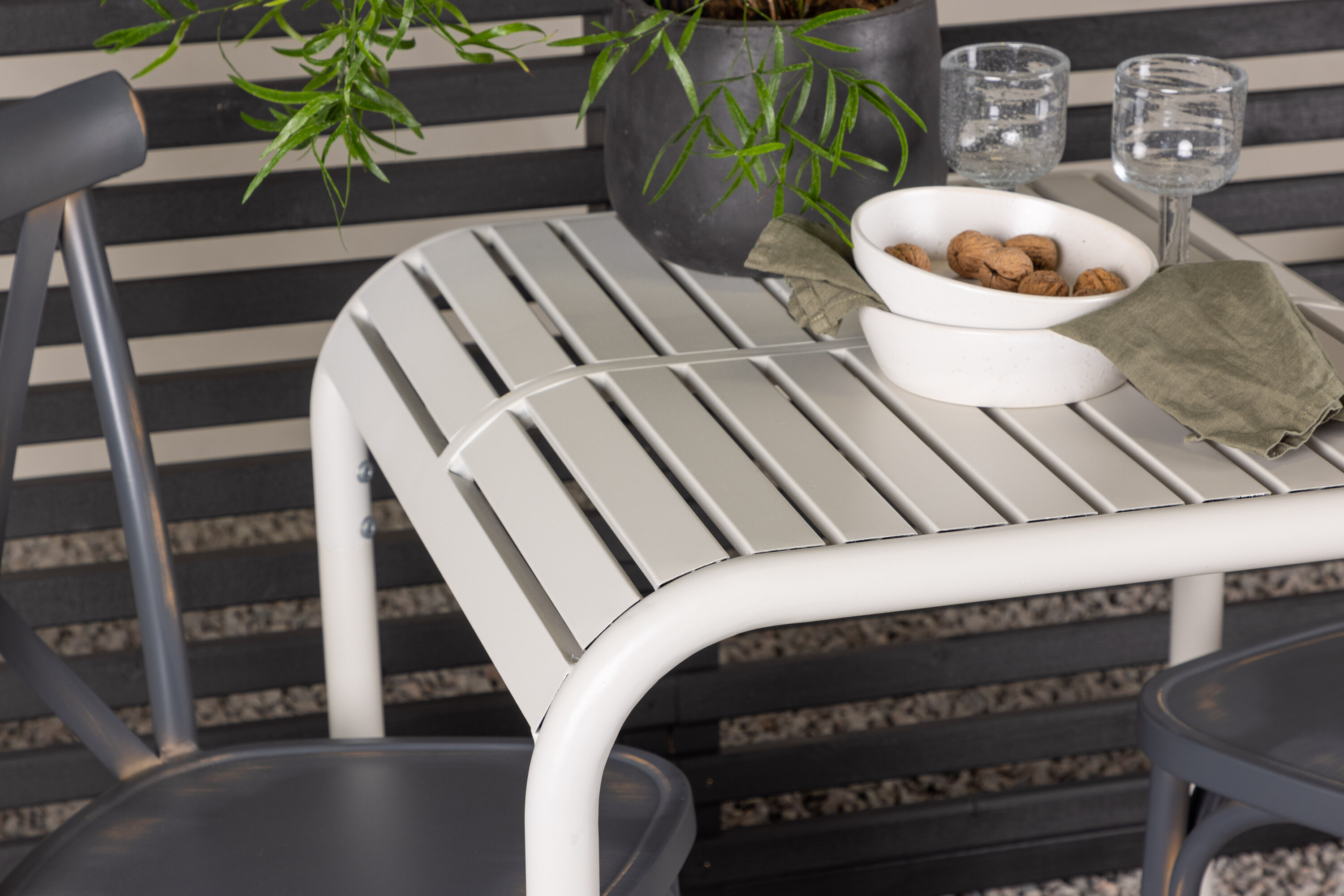 deLOHN Borneo, Peking Étkezőgarnitúra