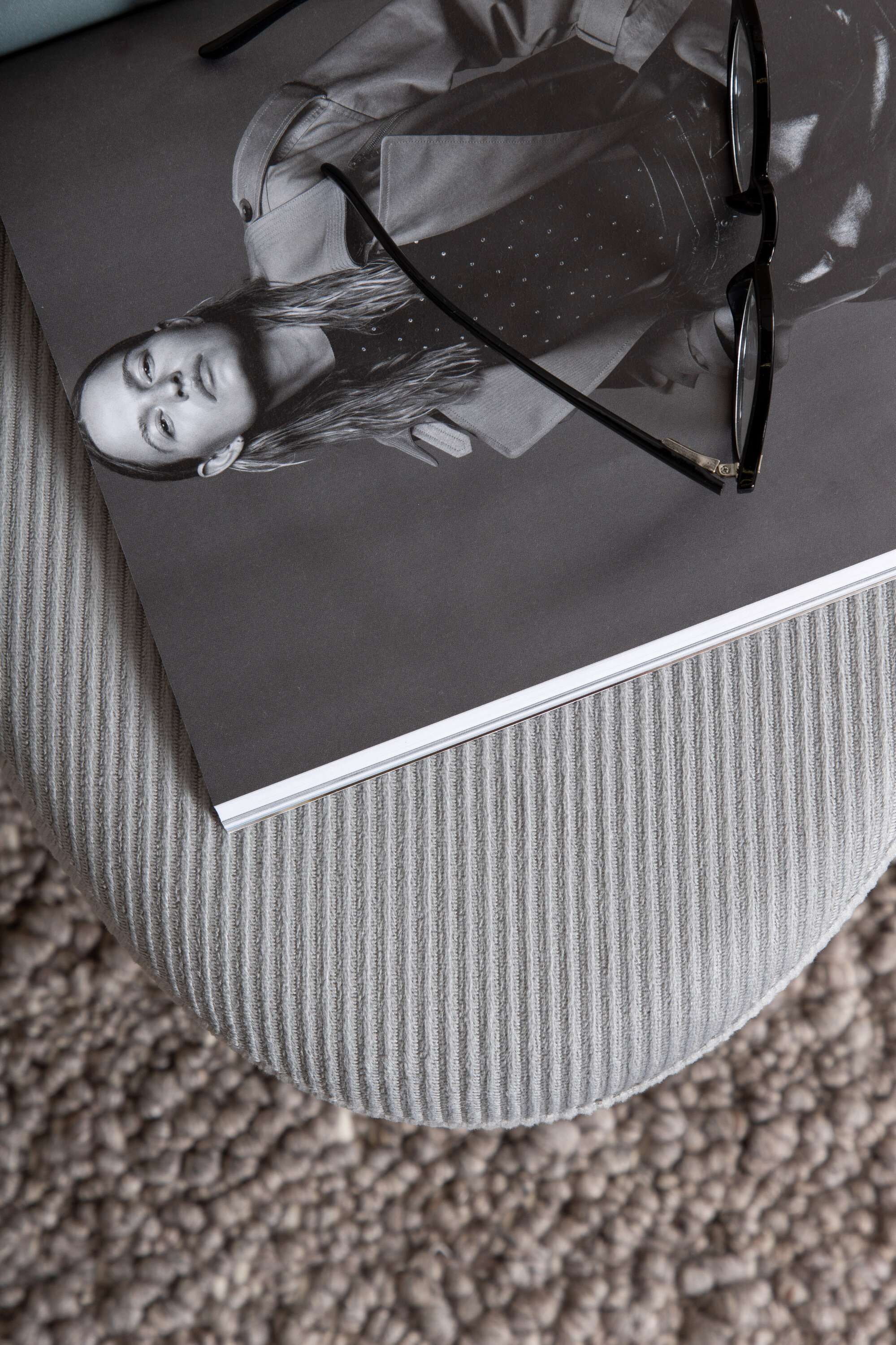 deLOHN Otto Lábtartós puff