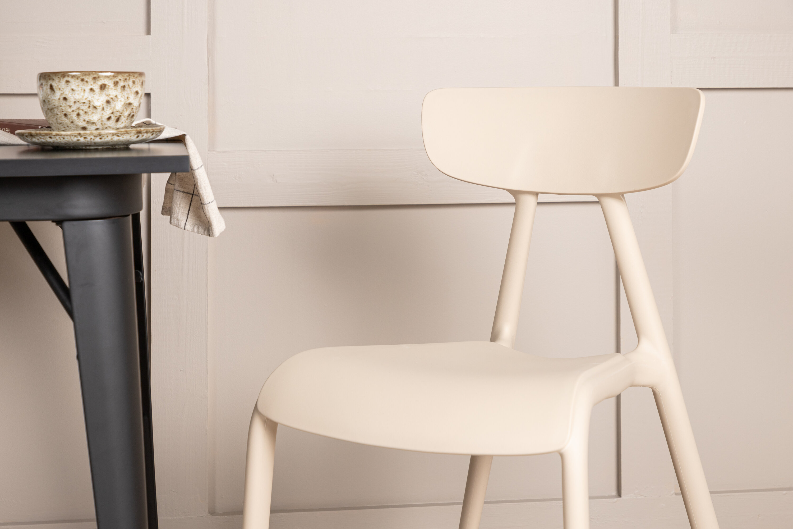 deLOHN Tempe, Ursholmen Téglalap alakú étkezőgarnitúra