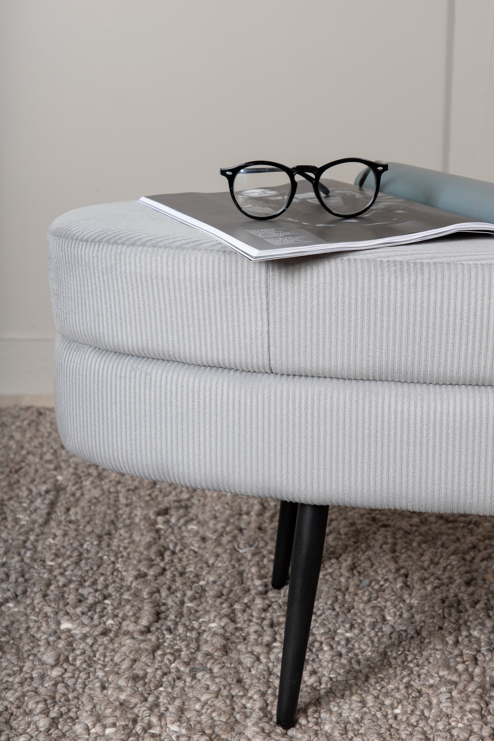 deLOHN Otto Lábtartós puff