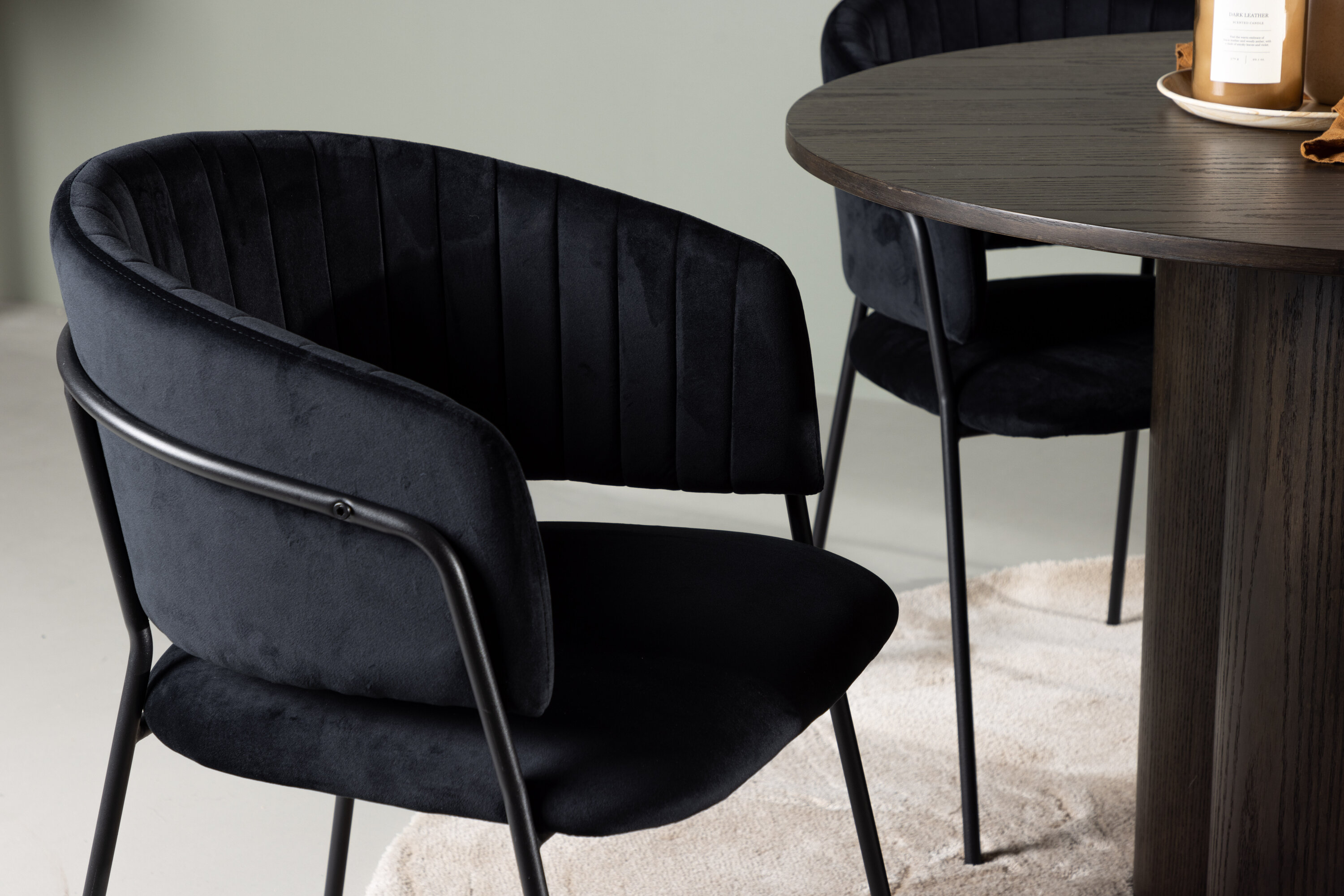 deLOHN Selma Kör alakú étkezőgarnitúra deLOHN Selma Kör alakú étkezőgarnitúra