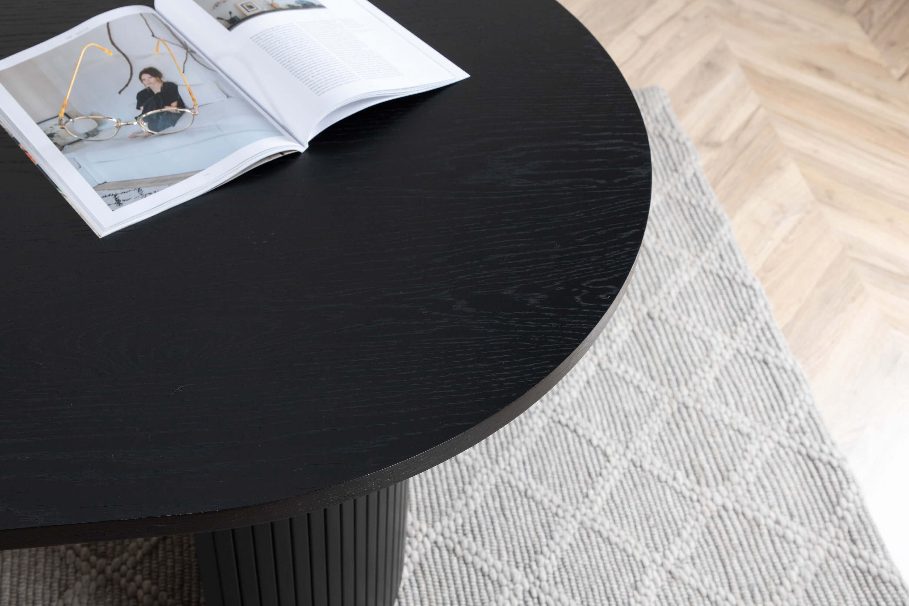 deLOHN Bianca Ovális étkezőasztal