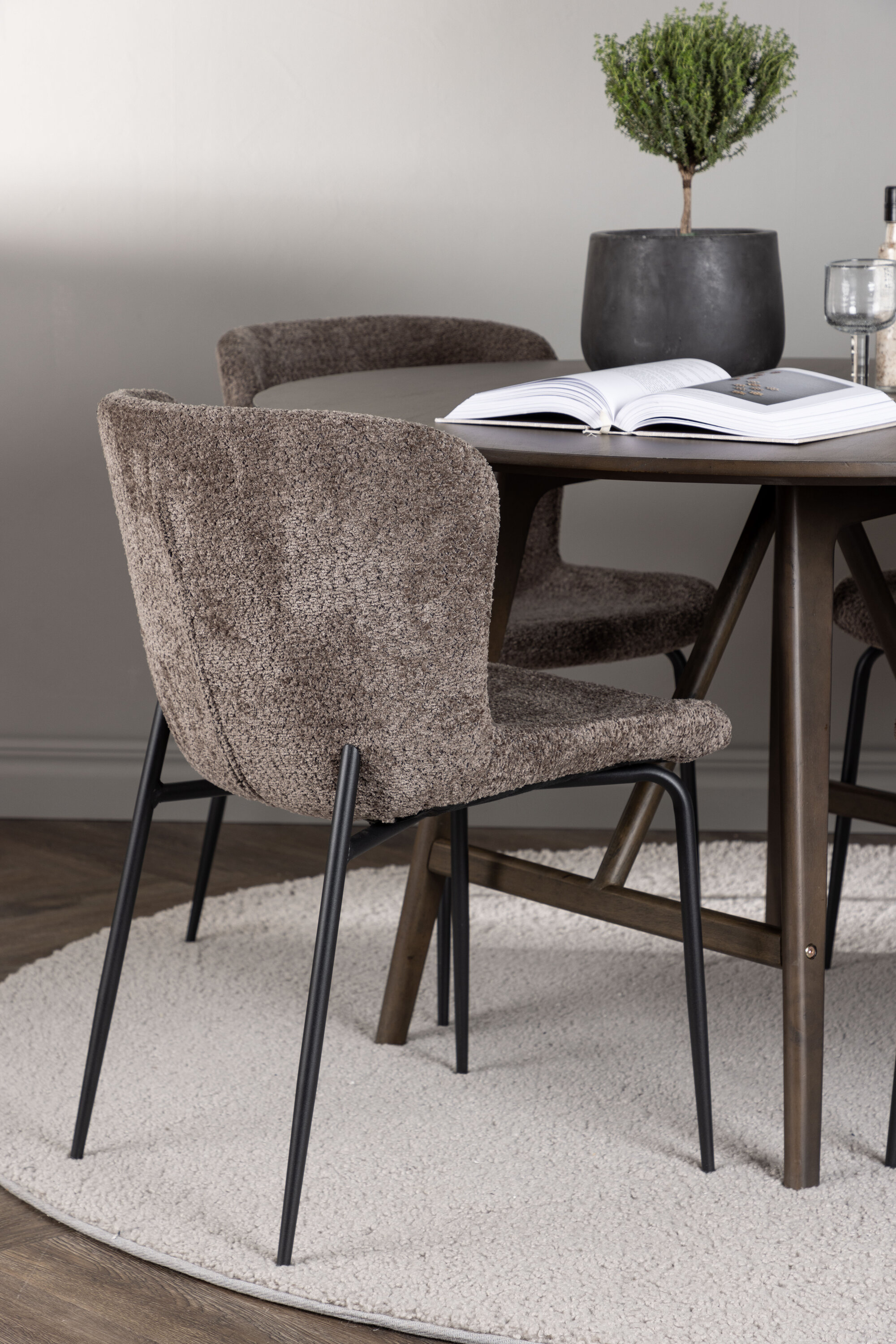 deLOHN Modesto Kör alakú étkezőgarnitúra