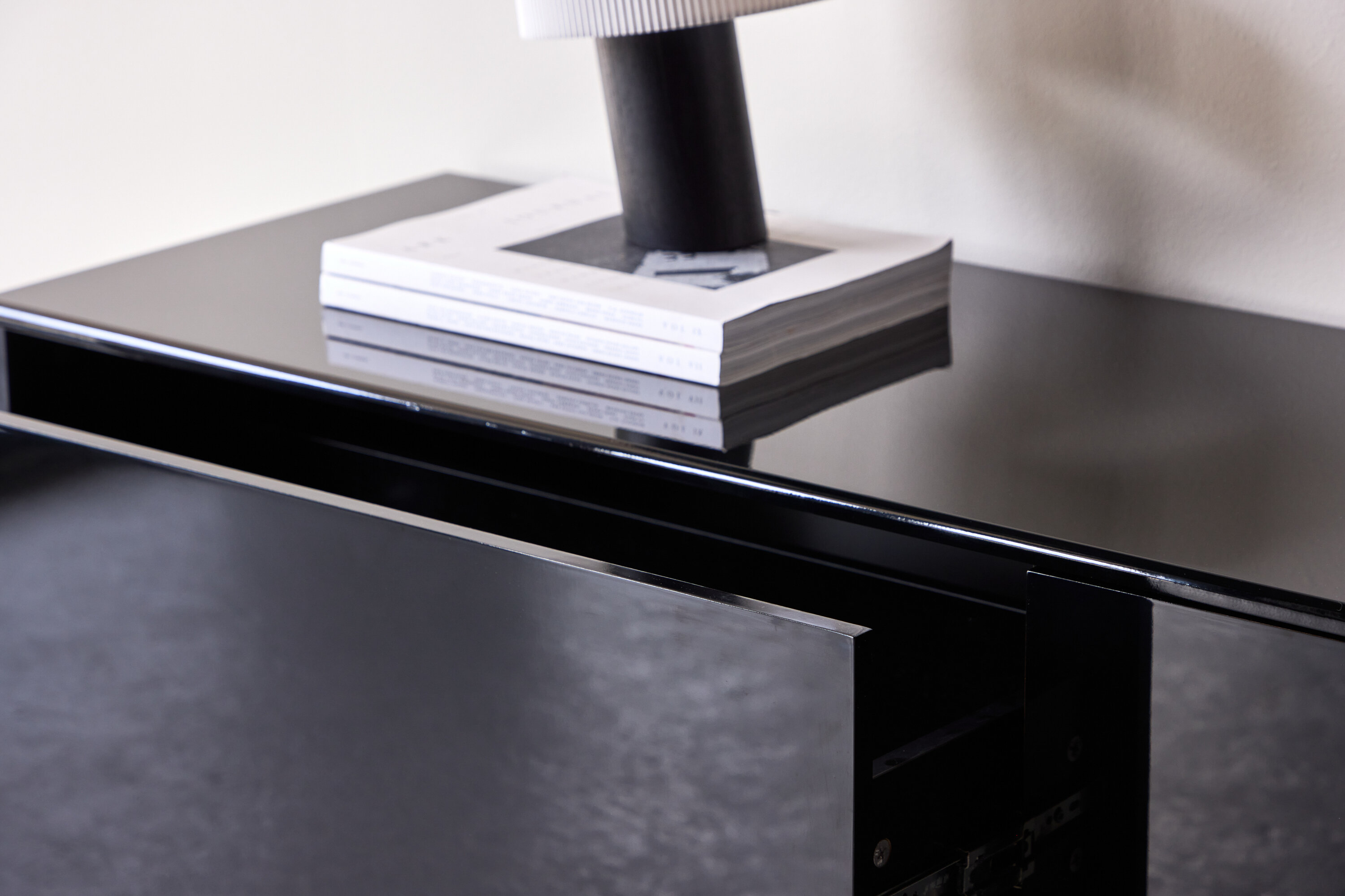 deLOHN Fristad TV-szekrény