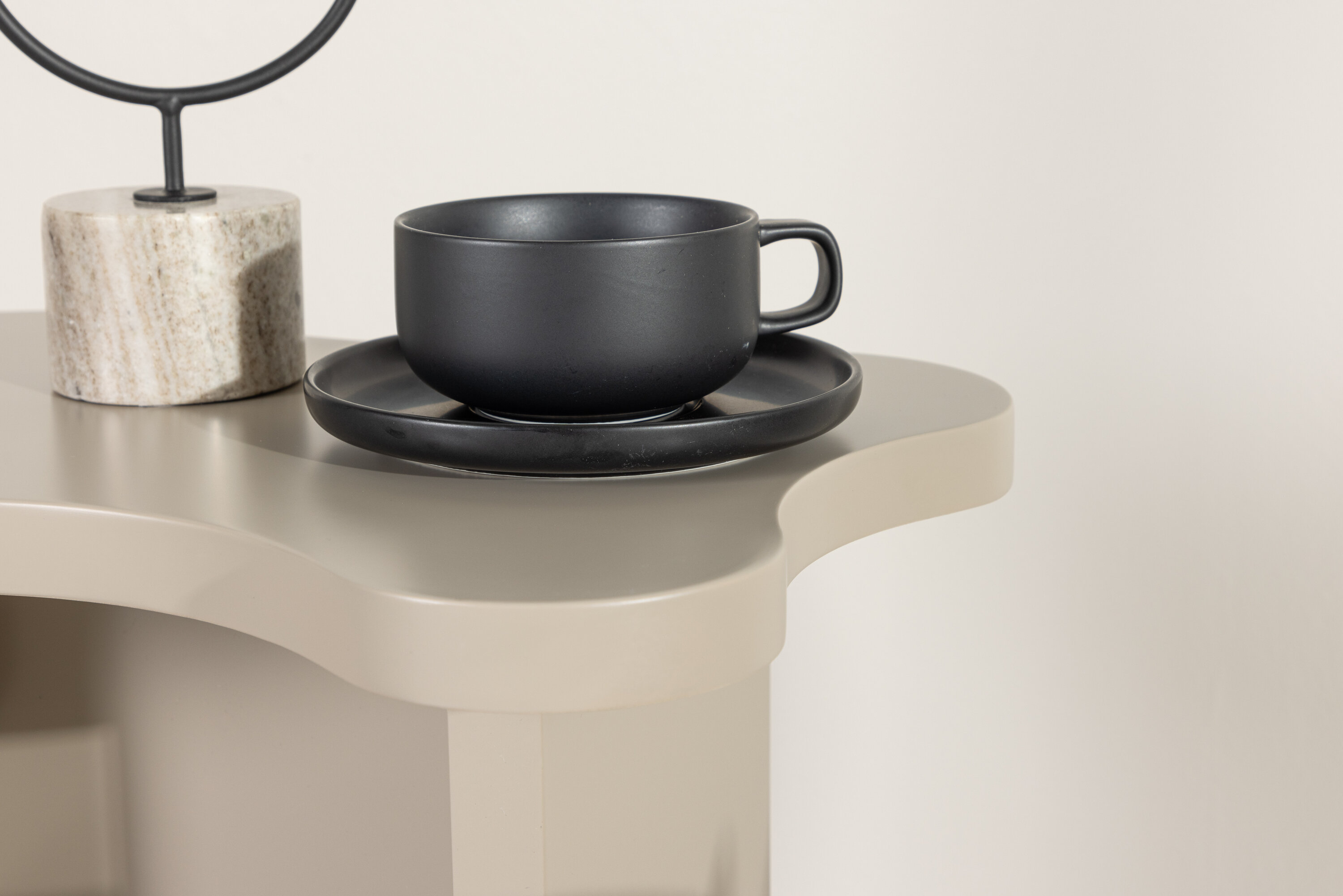 deLOHN Molde Kisasztal