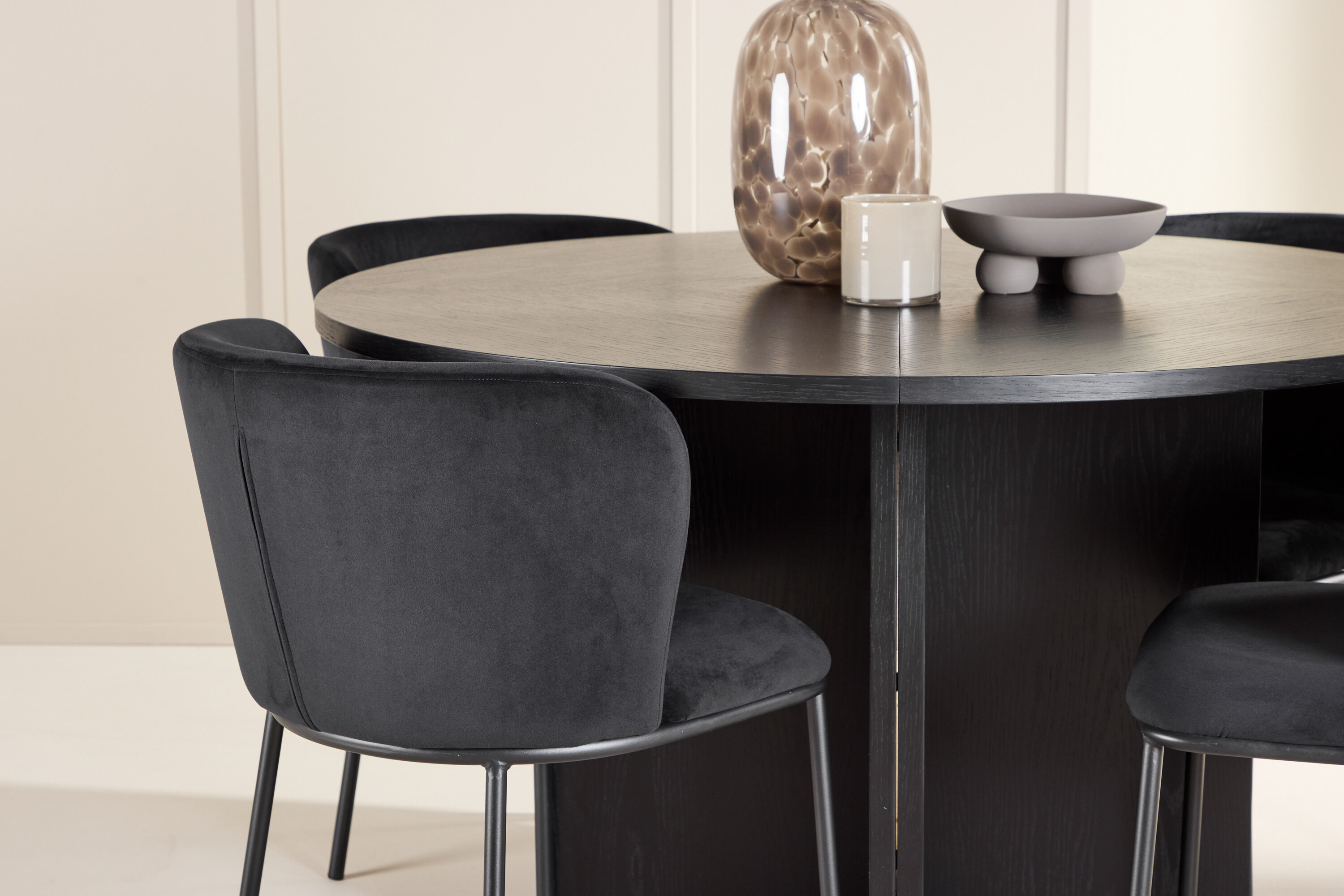 deLOHN Strada, Edina Ovális étkezőgarnitúra deLOHN Strada, Edina Ovális étkezőgarnitúra