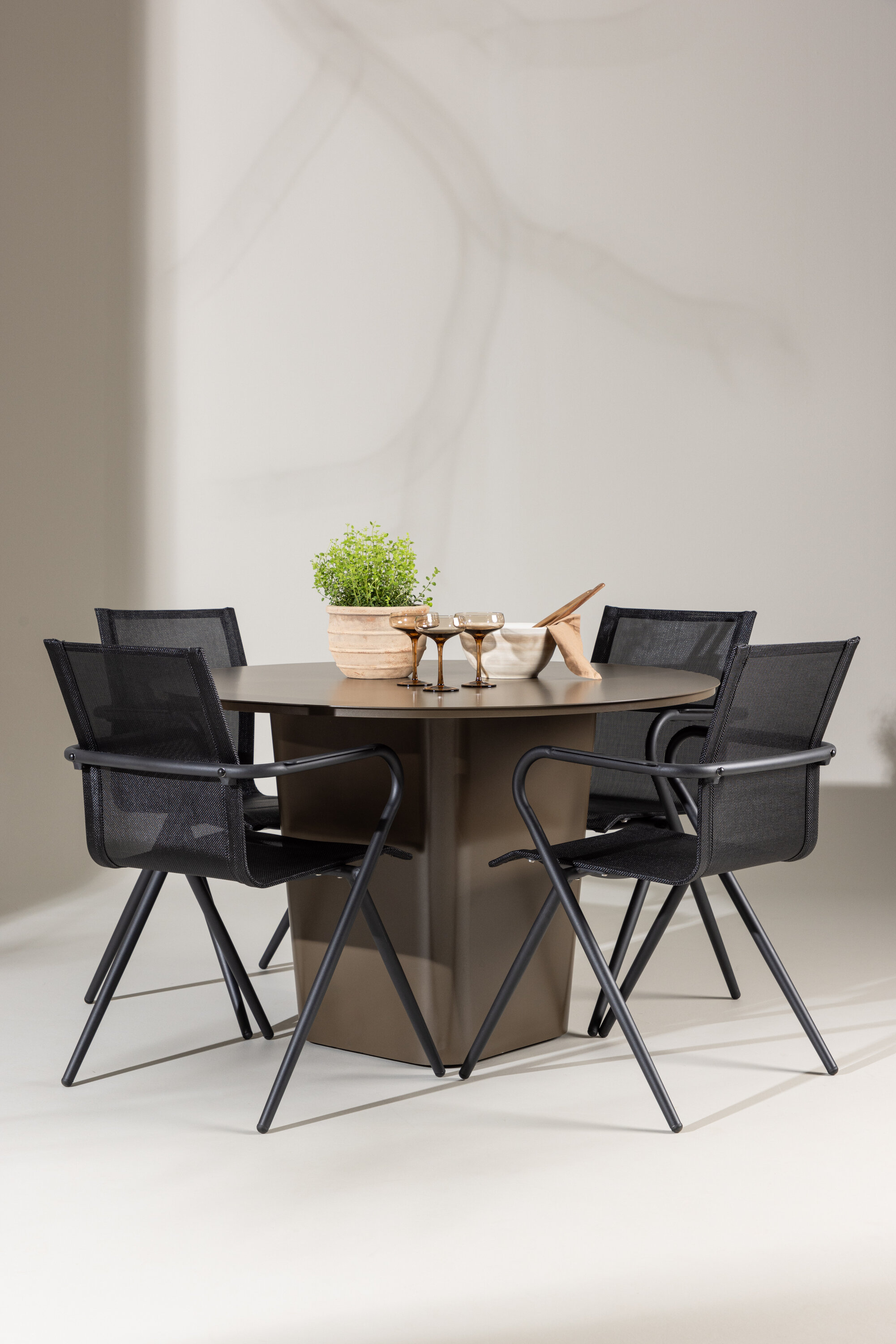 deLOHN Santa Fe, Alina Étkezőgarnitúra