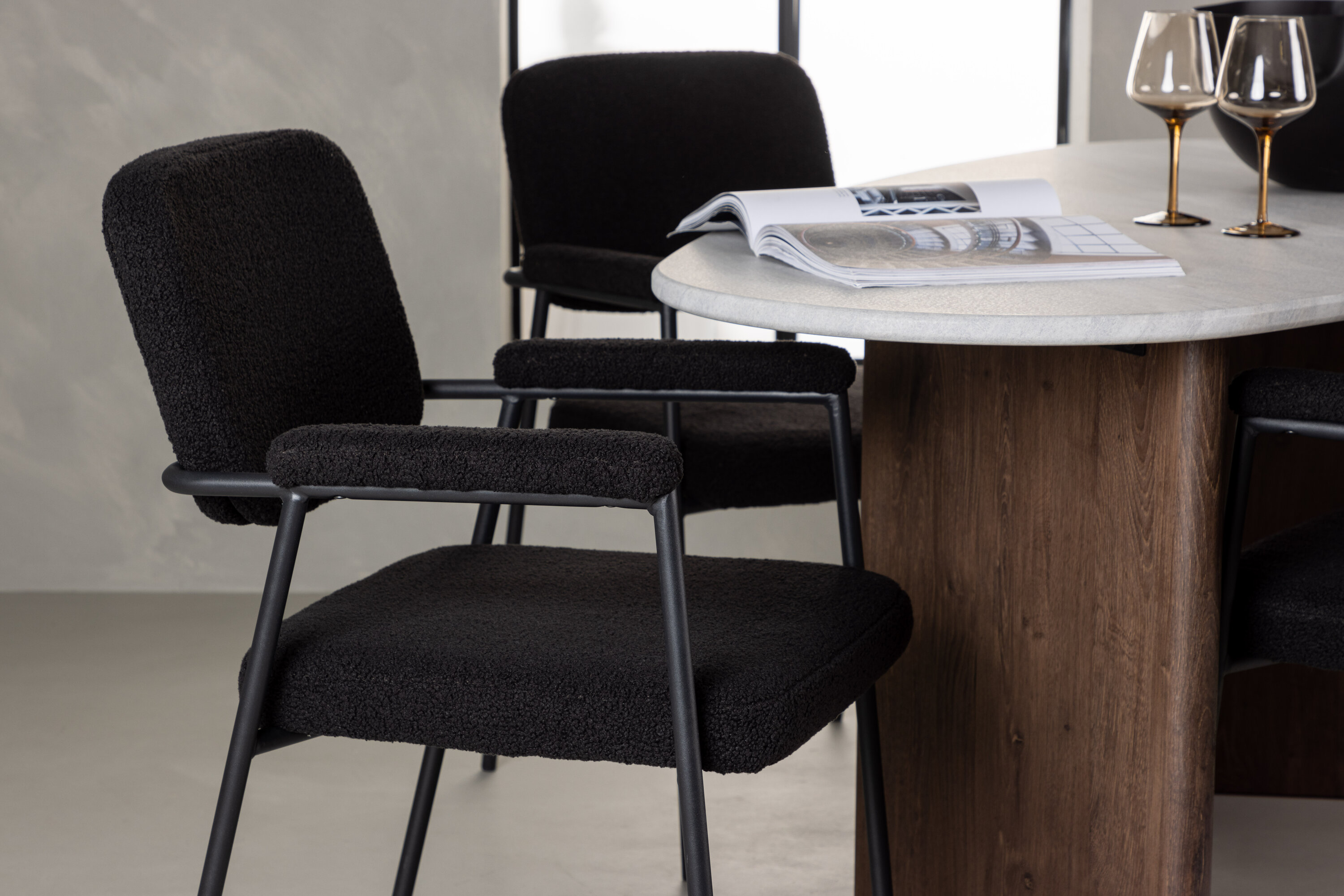 deLOHN Yesterday Ovális étkezőgarnitúra