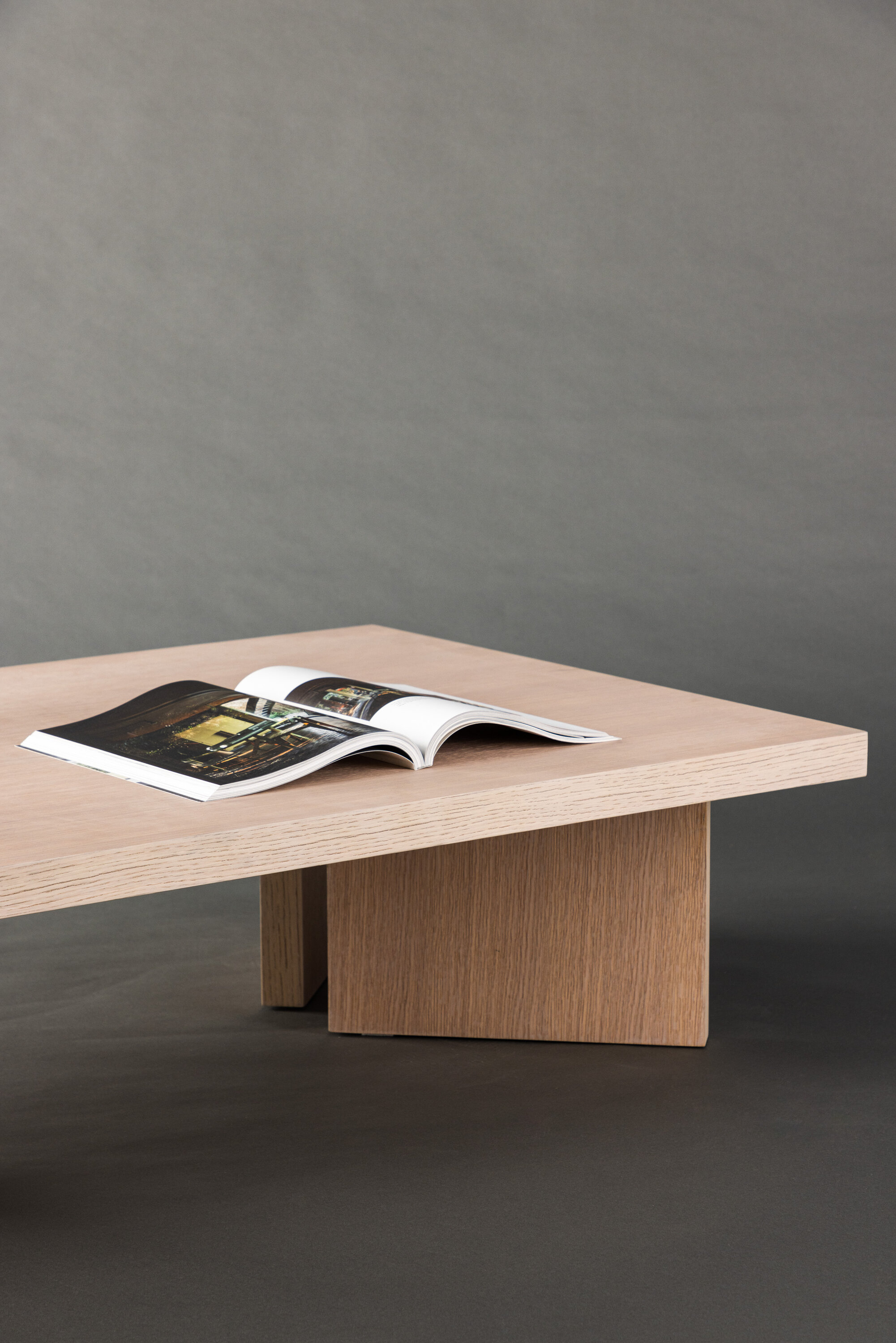 deLOHN Bassholmen Dohányzóasztal