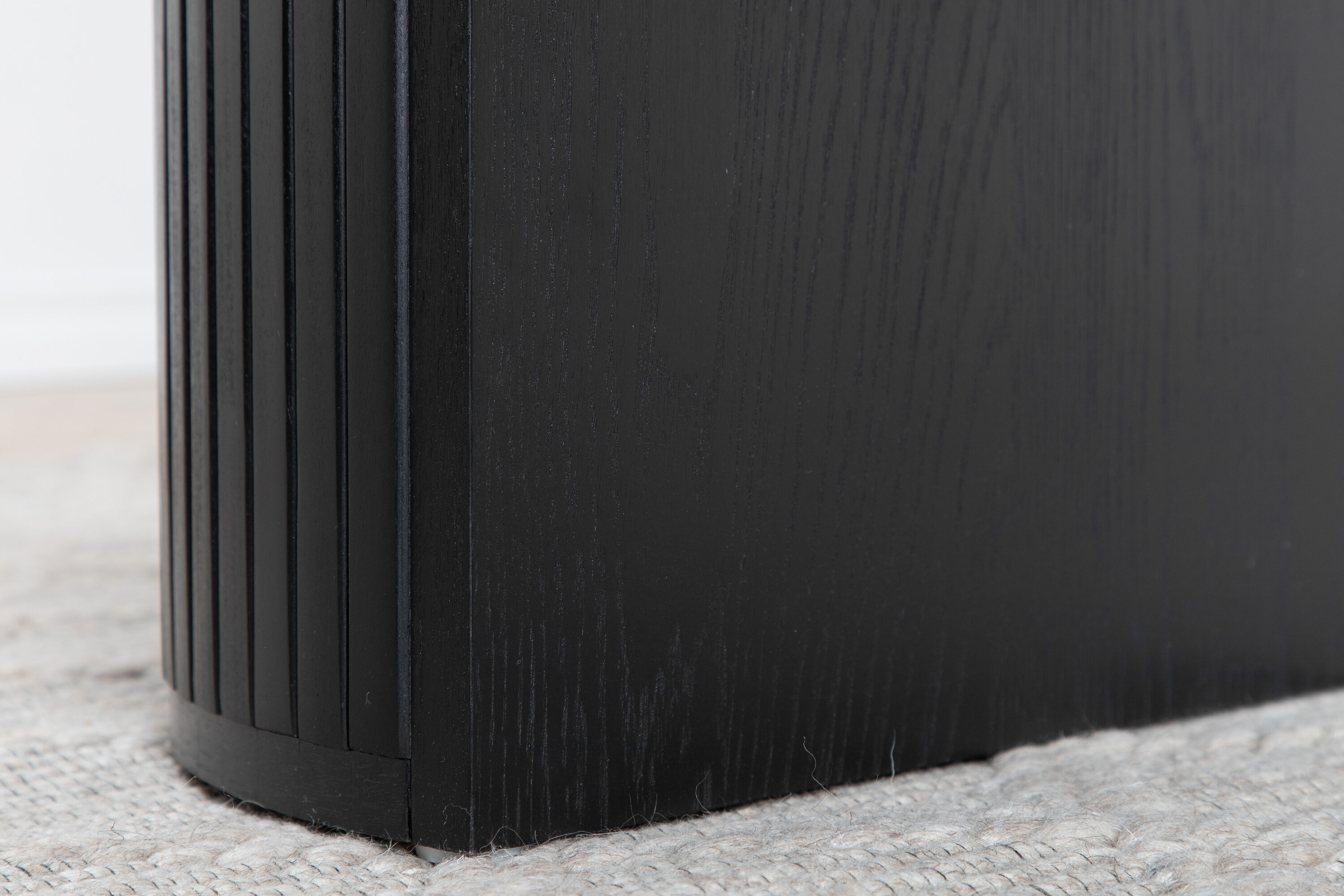 deLOHN Bianca Ovális étkezőasztal