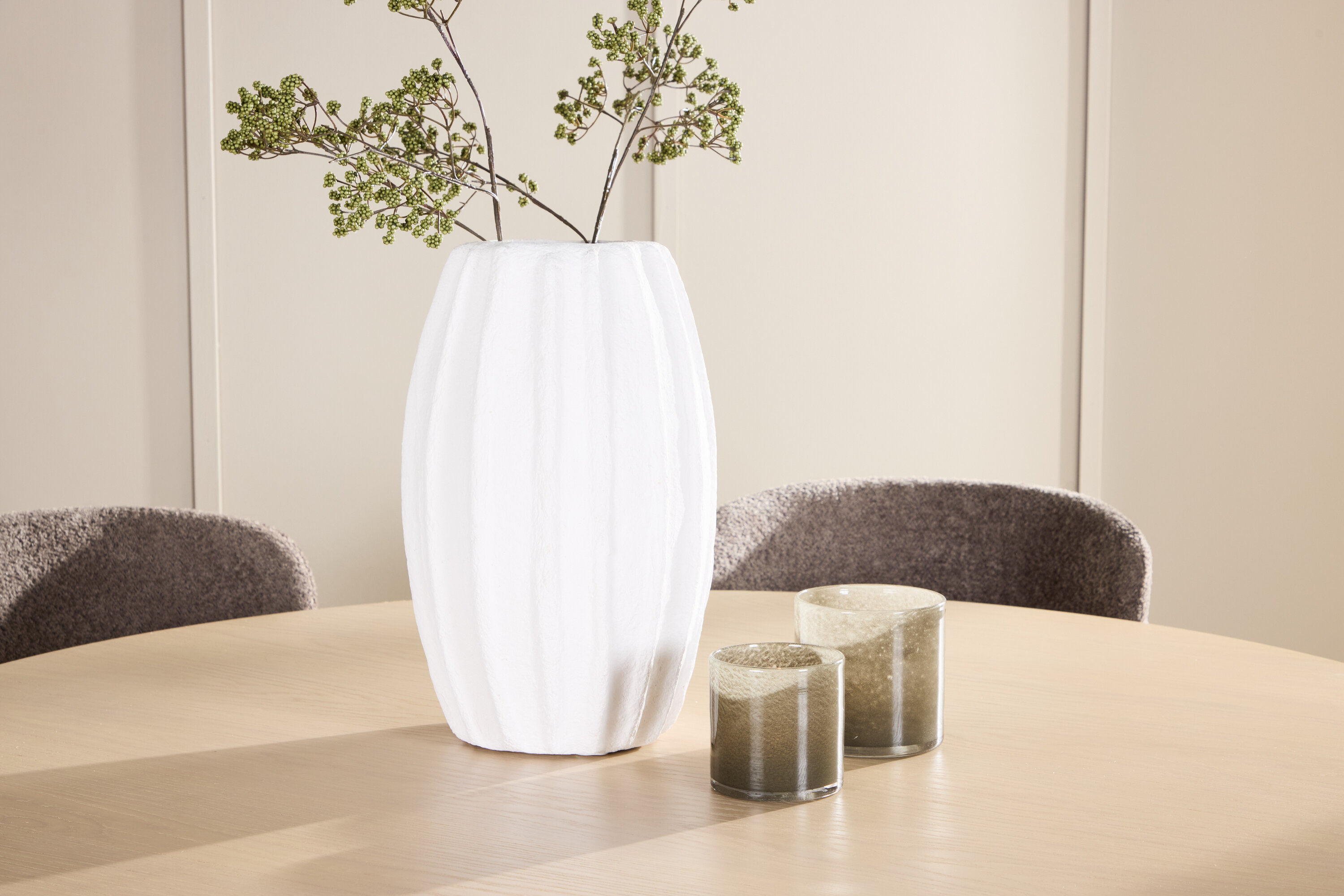 deLOHN Copenhagen, Astoria Kör alakú étkezőgarnitúra