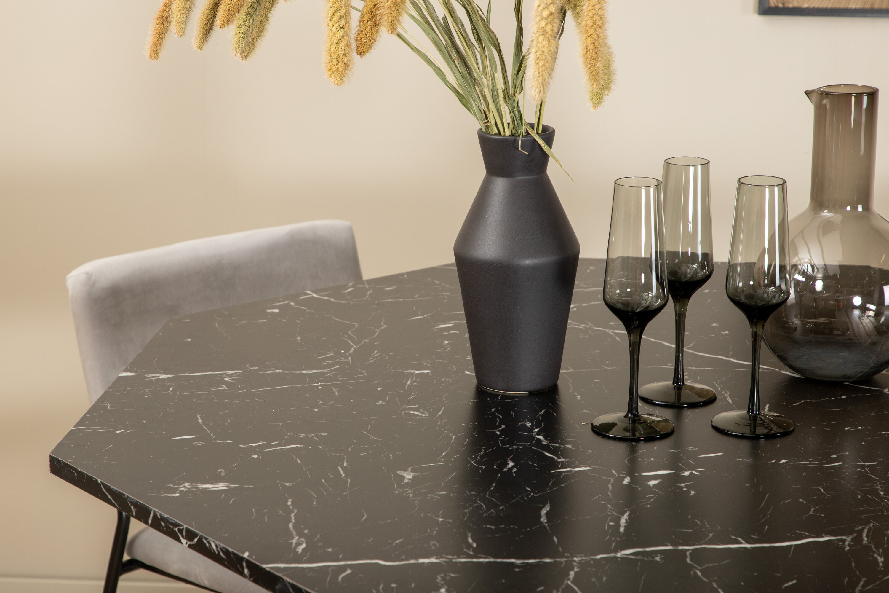 deLOHN Marbs, Kenth Kör alakú étkezőgarnitúra