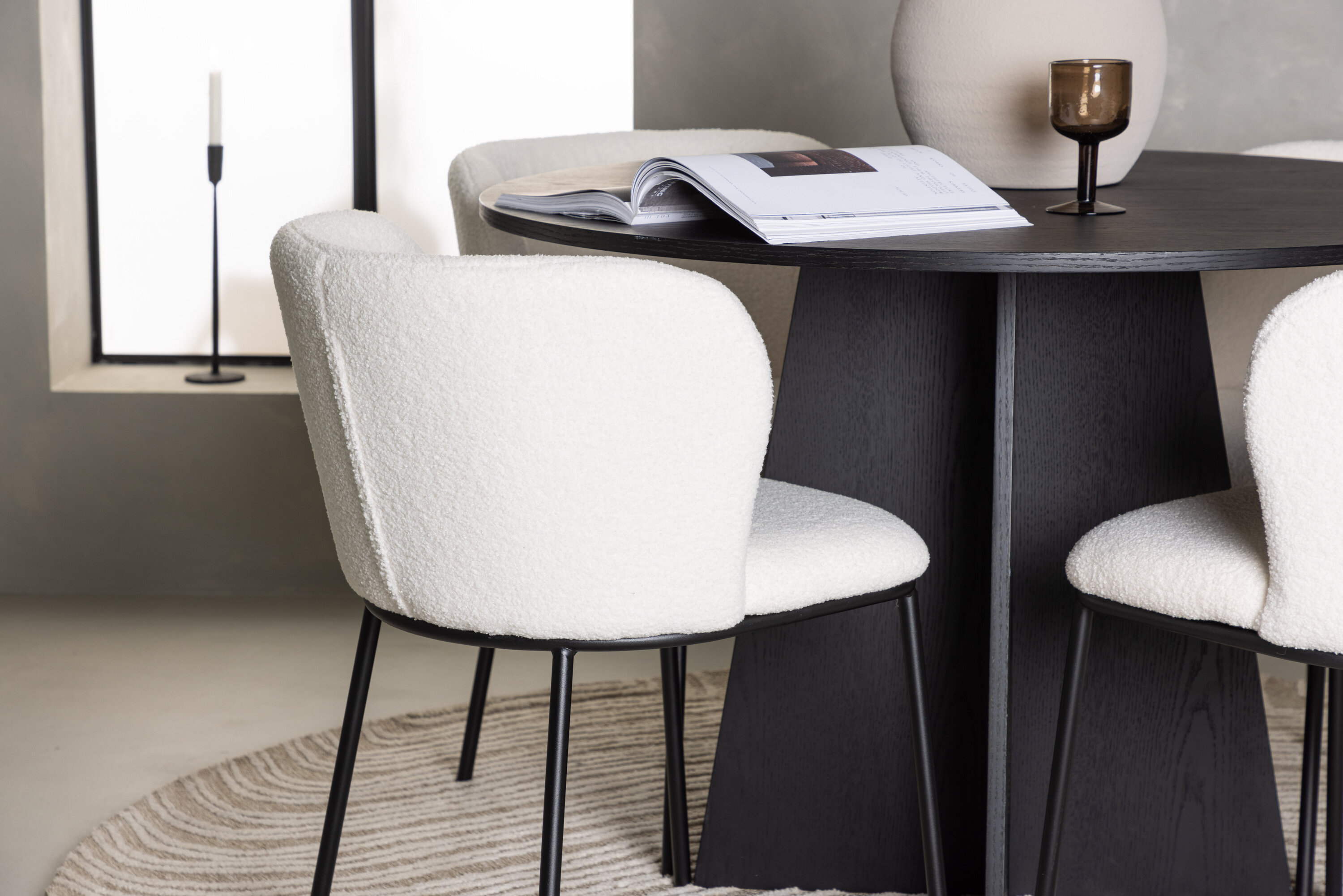 deLOHN Edina Kör alakú étkezőgarnitúra