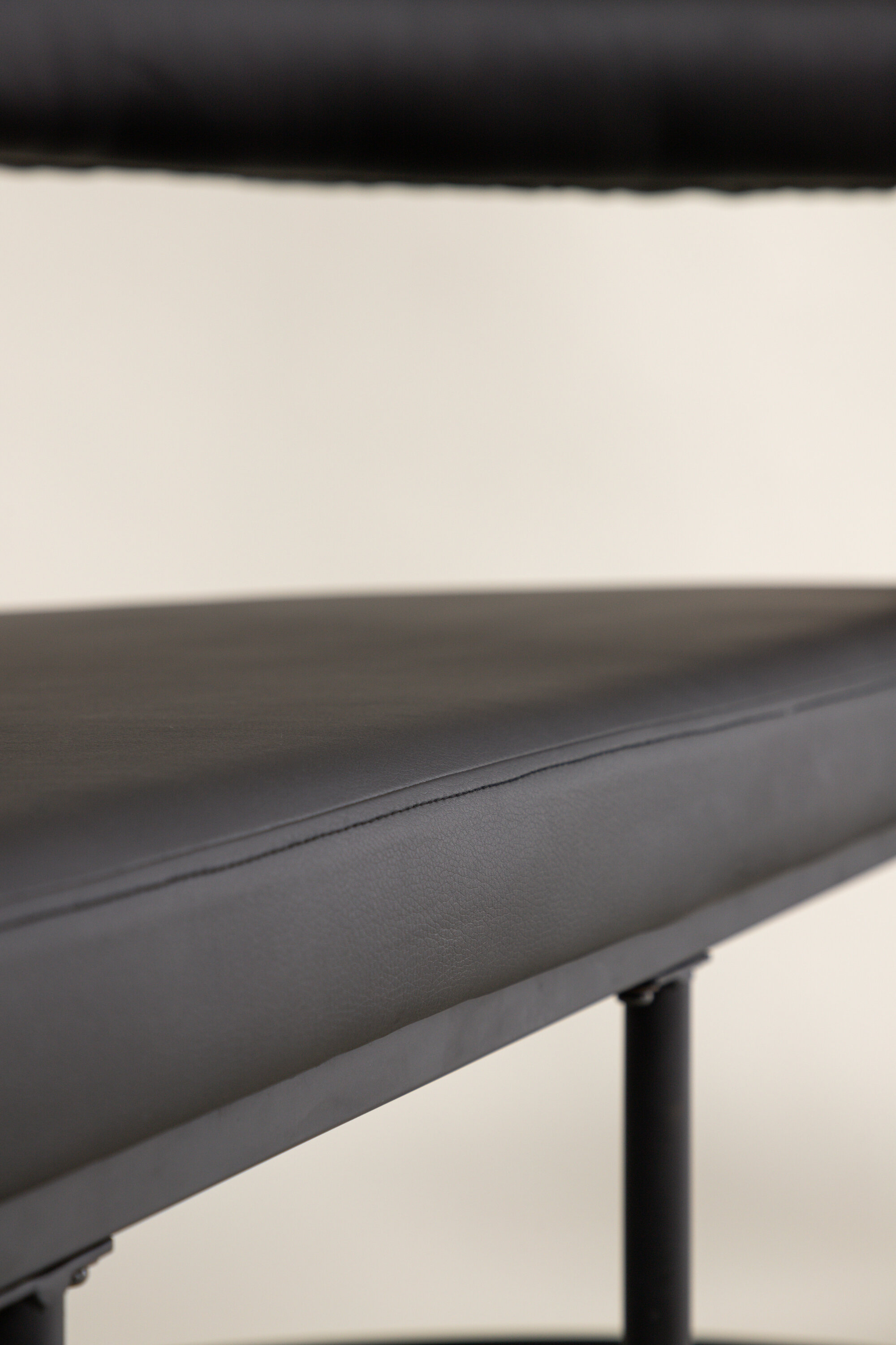 deLOHN Stallhagen Kárpitozott pad