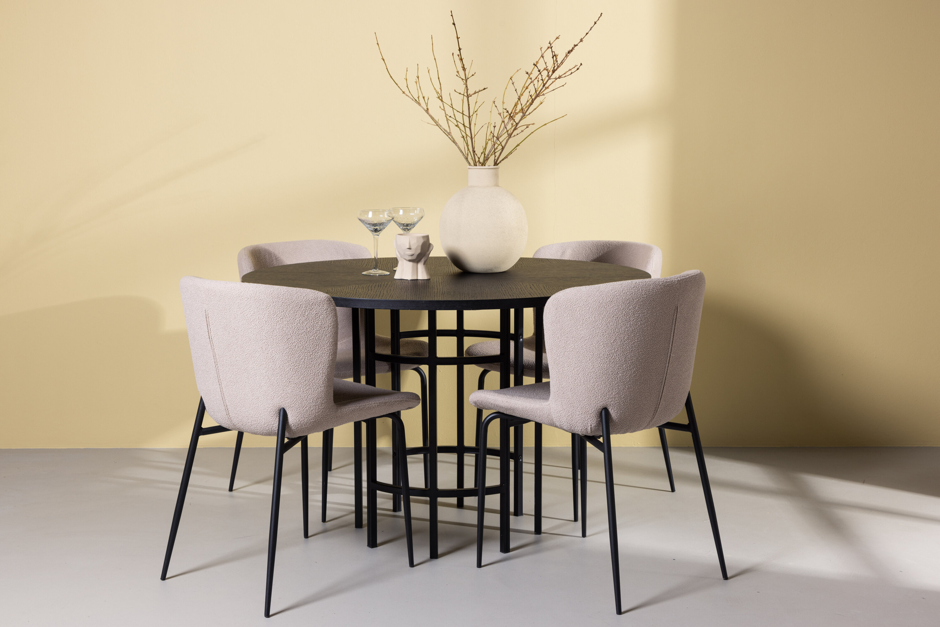 deLOHN Copenhagen, Modesto Kör alakú étkezőgarnitúra