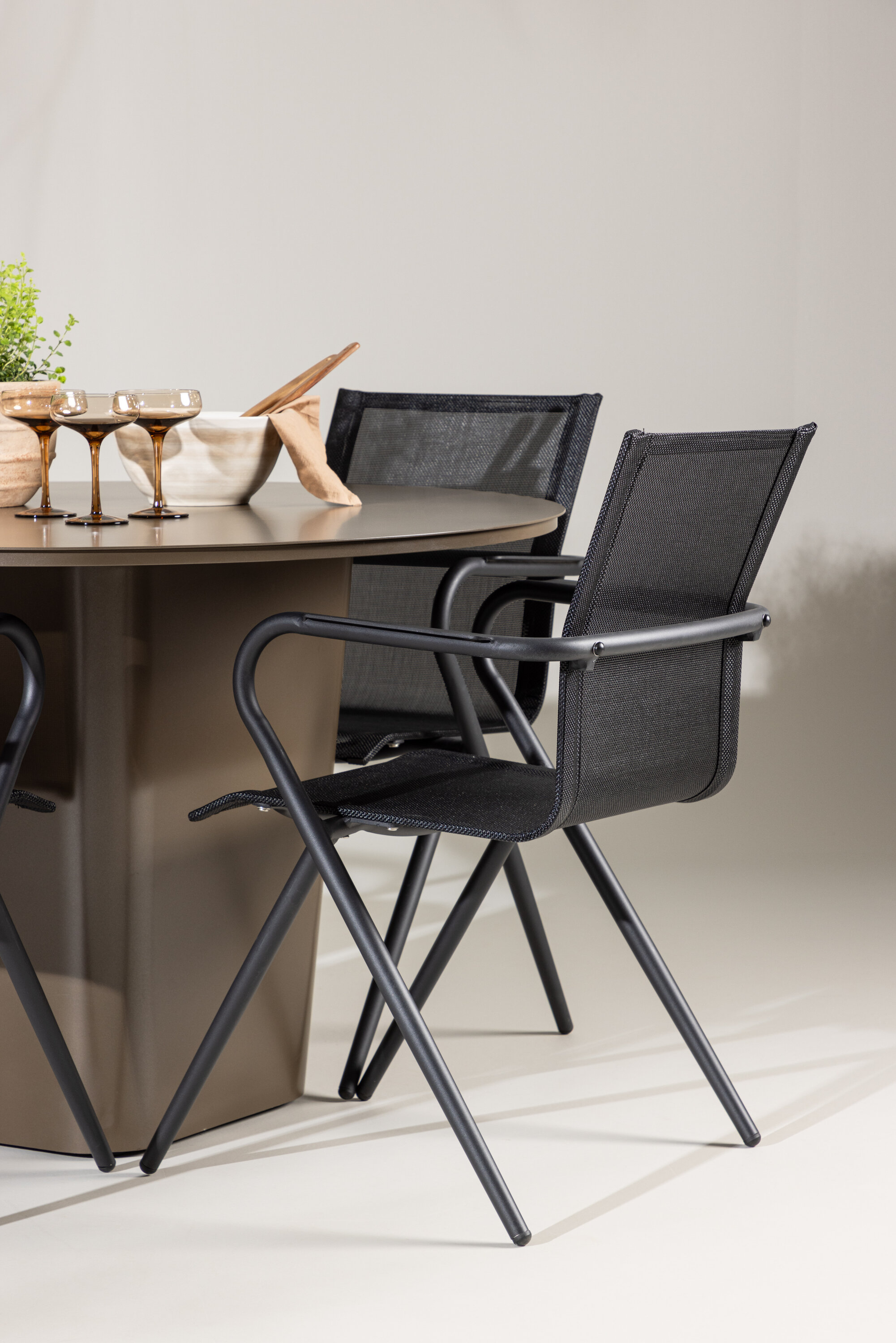 deLOHN Santa Fe, Alina Étkezőgarnitúra