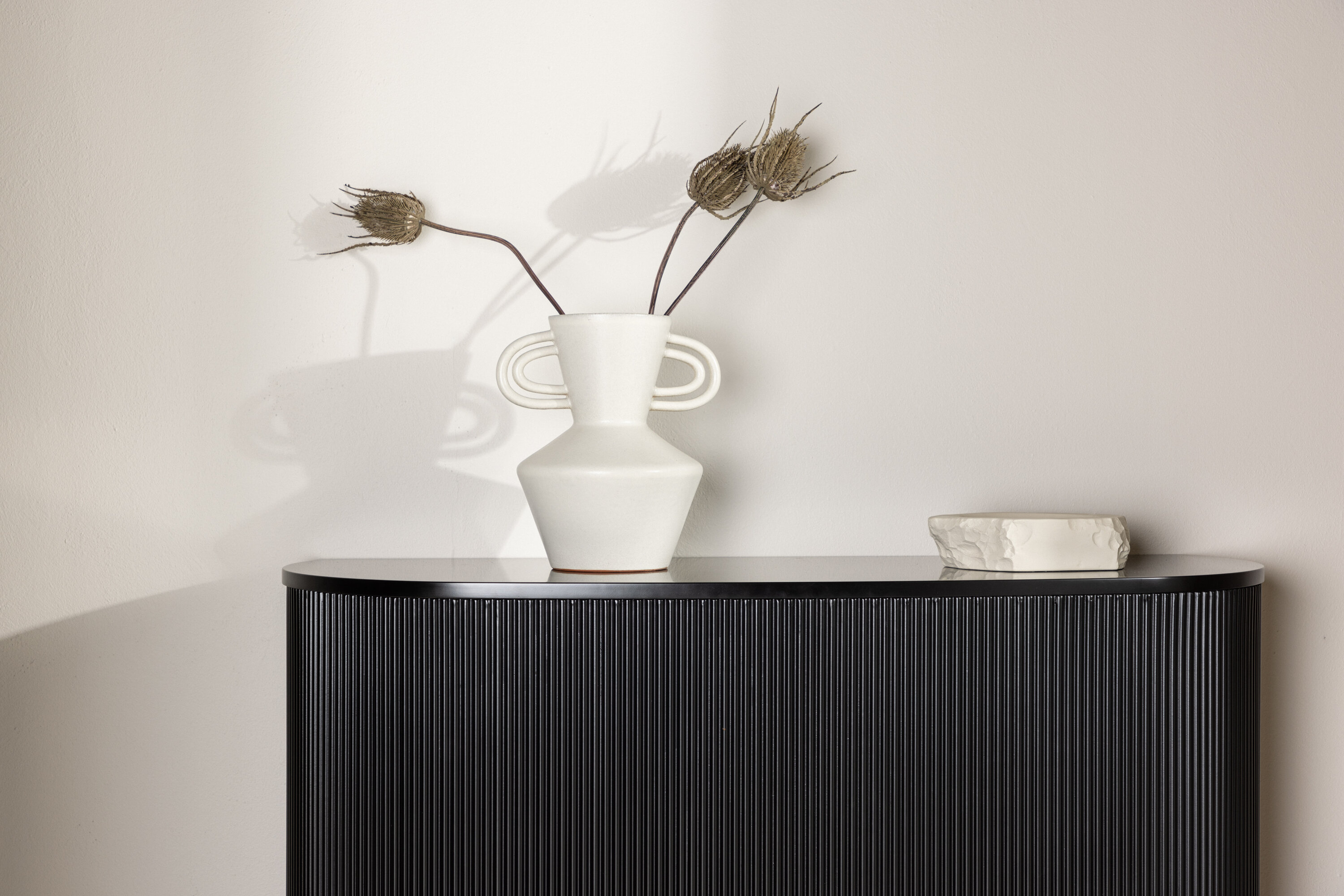 deLOHN Loca Kisasztal