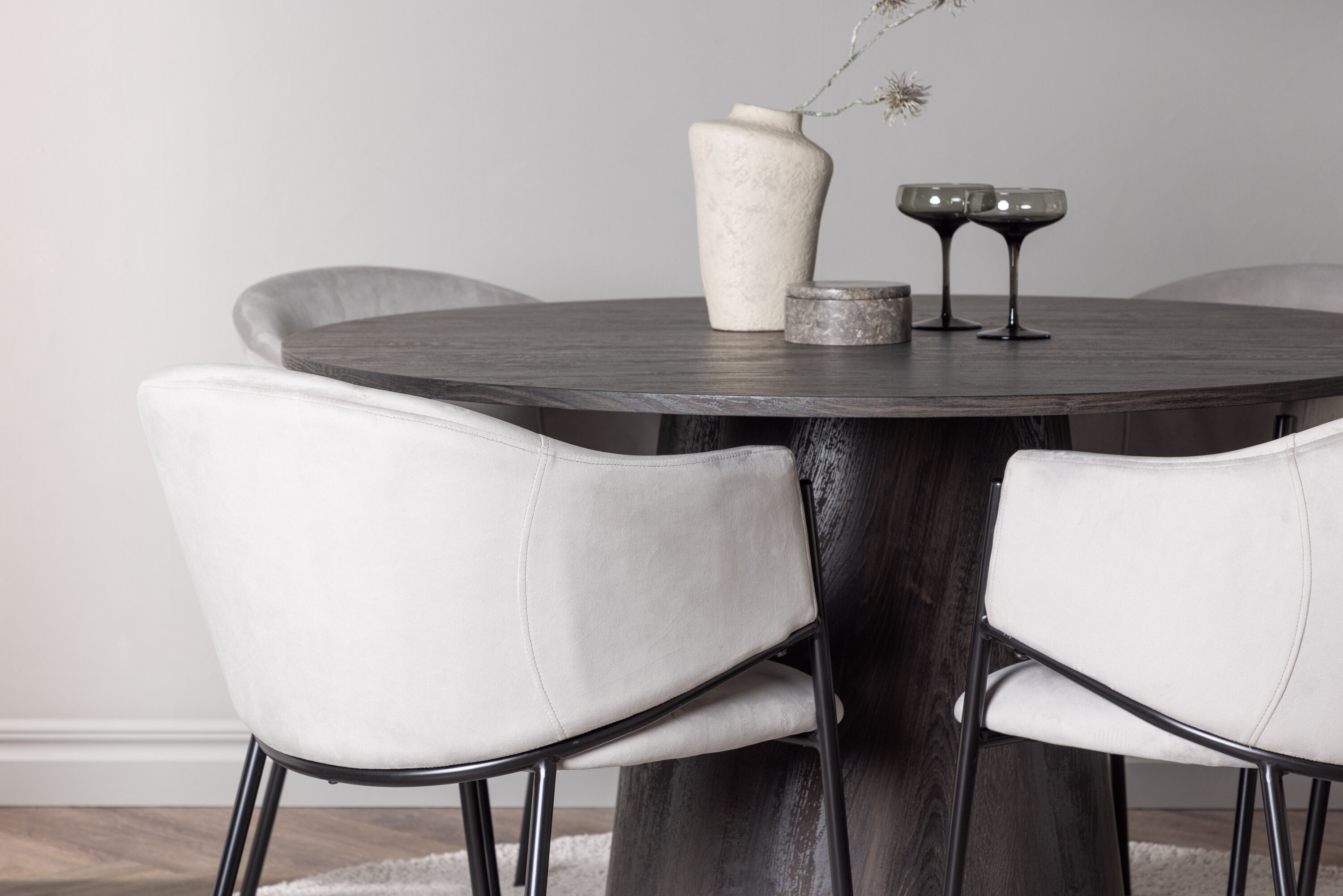 deLOHN Evelina Kör alakú étkezőgarnitúra