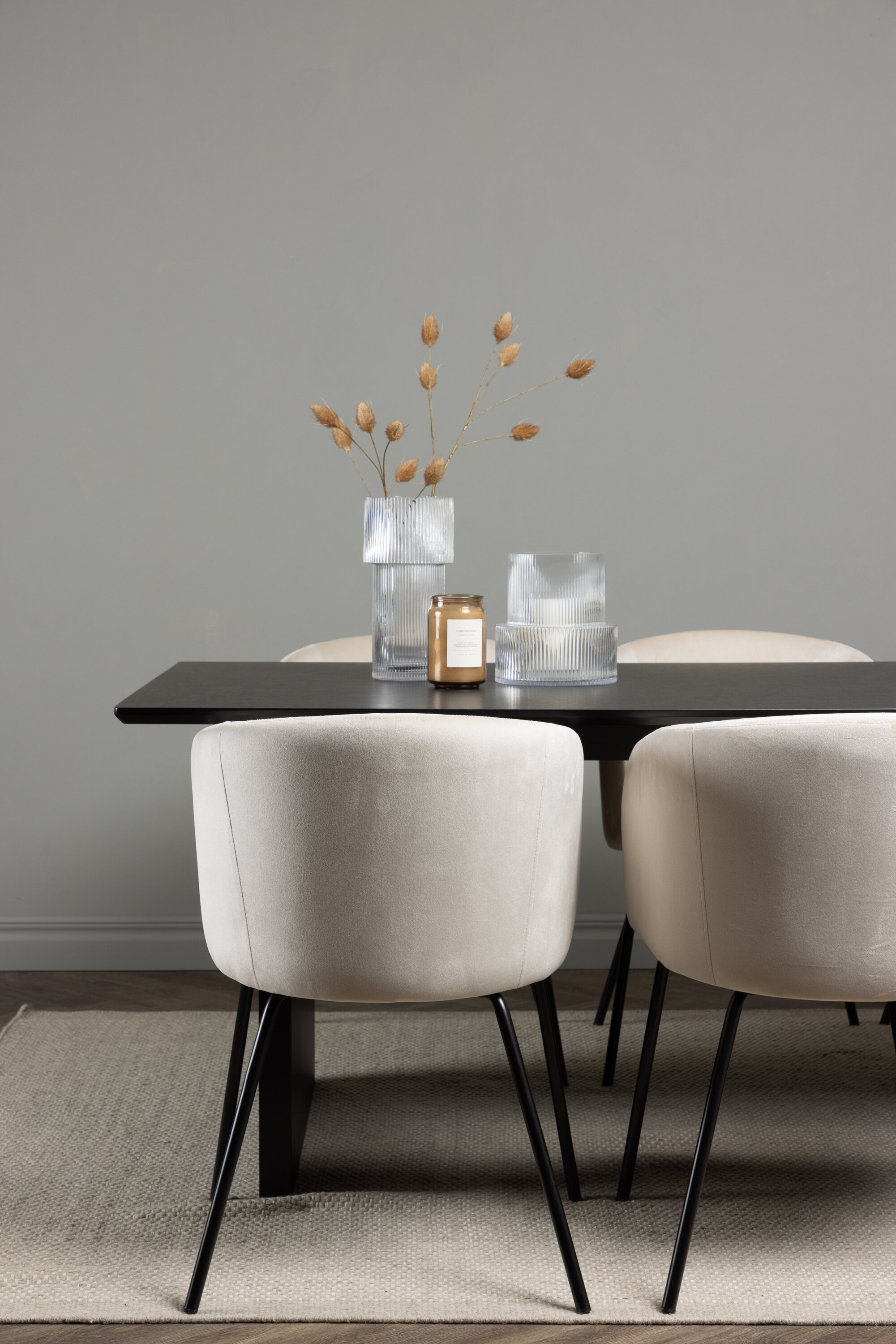 deLOHN Vail, Berit Téglalap alakú étkezőgarnitúra