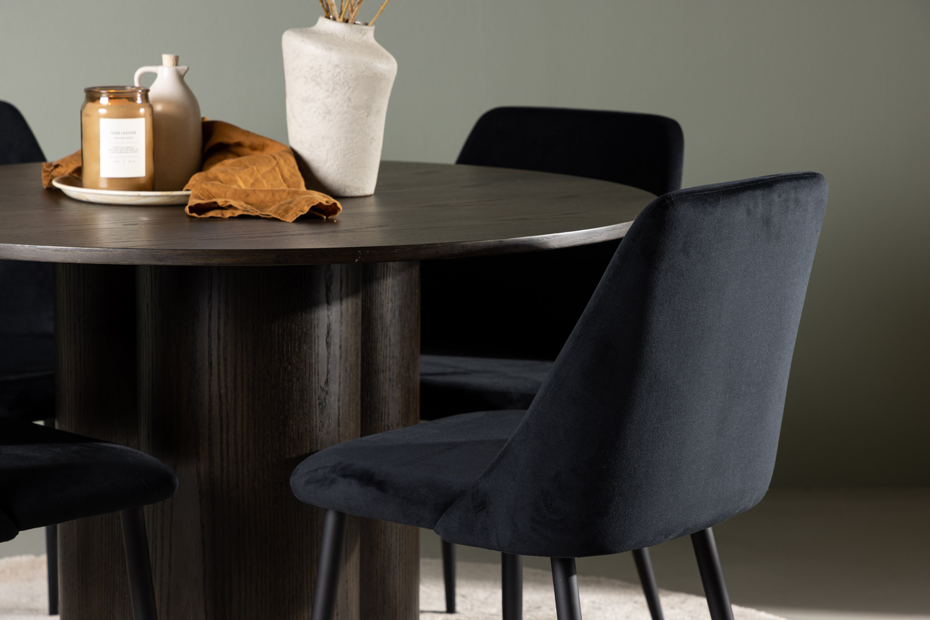 deLOHN Night Kör alakú étkezőgarnitúra