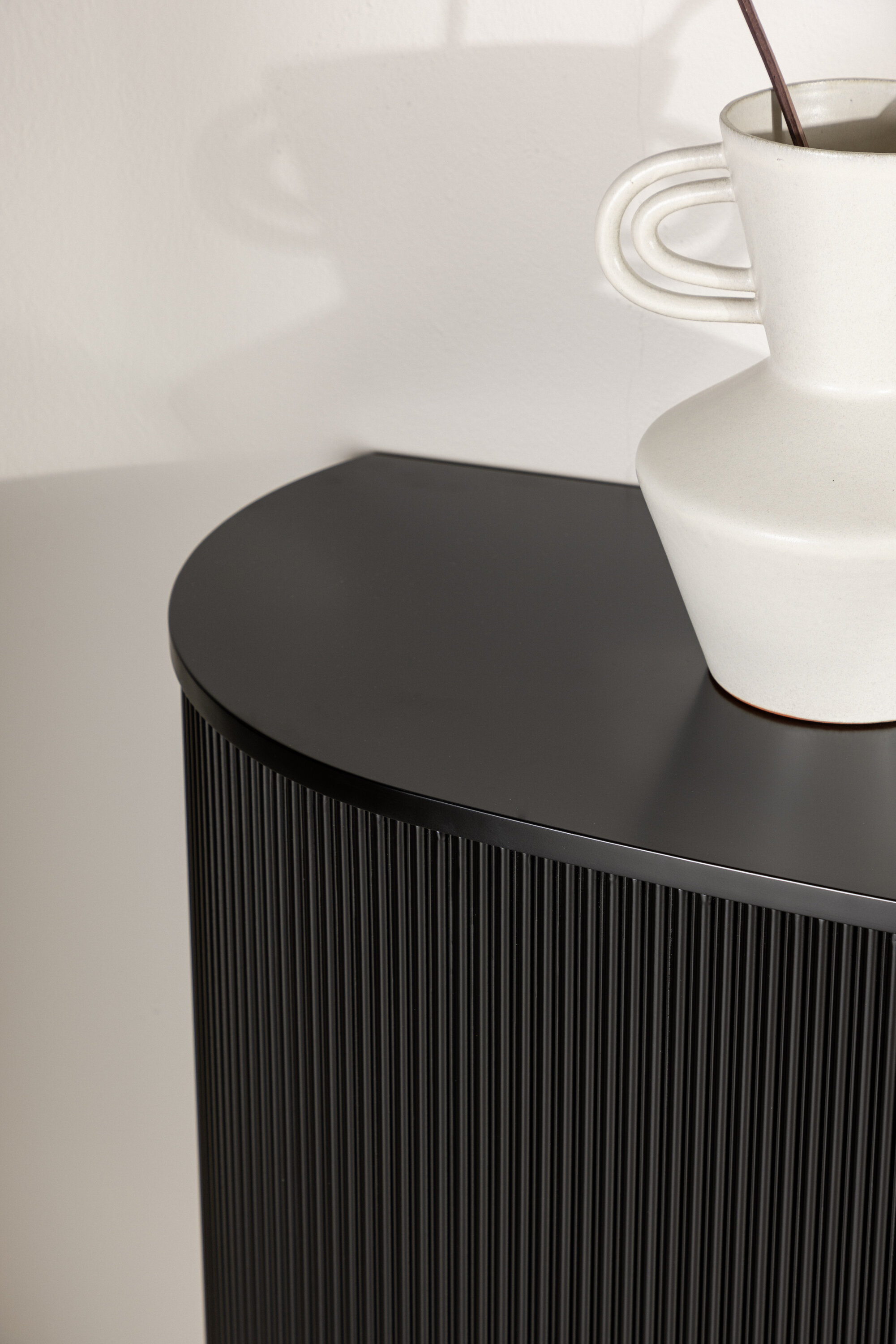 deLOHN Loca Kisasztal