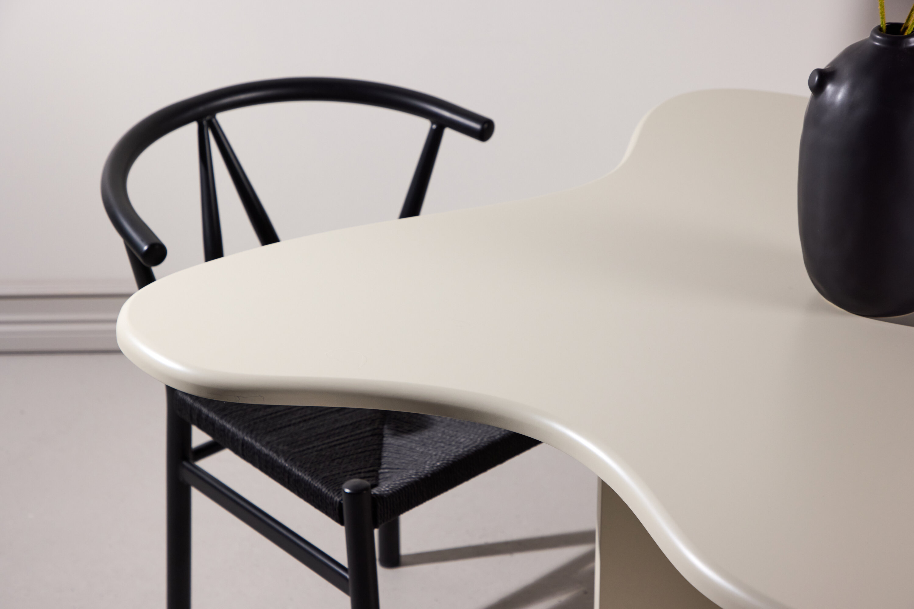 deLOHN Flower Ovális étkezőasztal