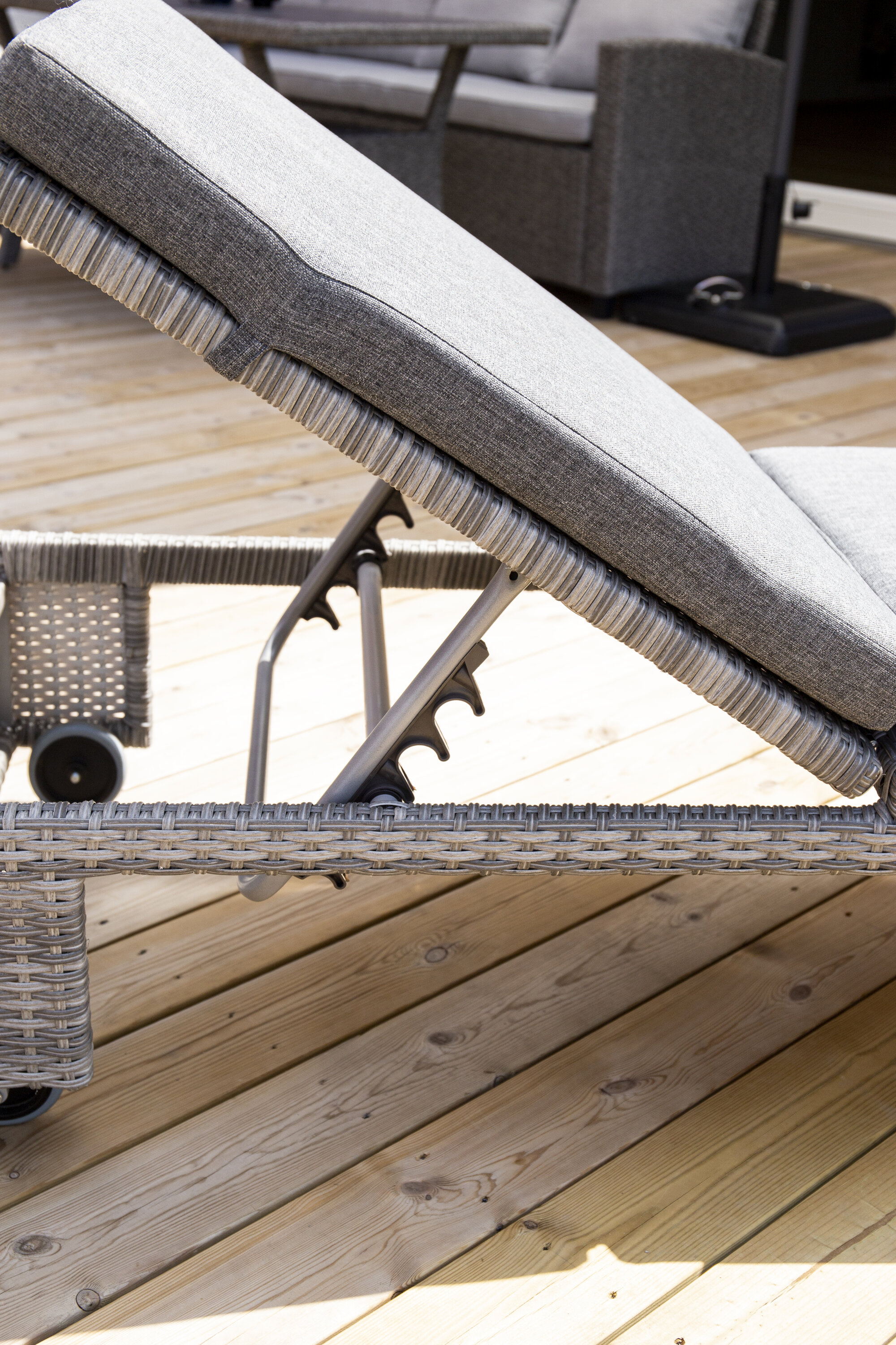 deLOHN London Napozóágy