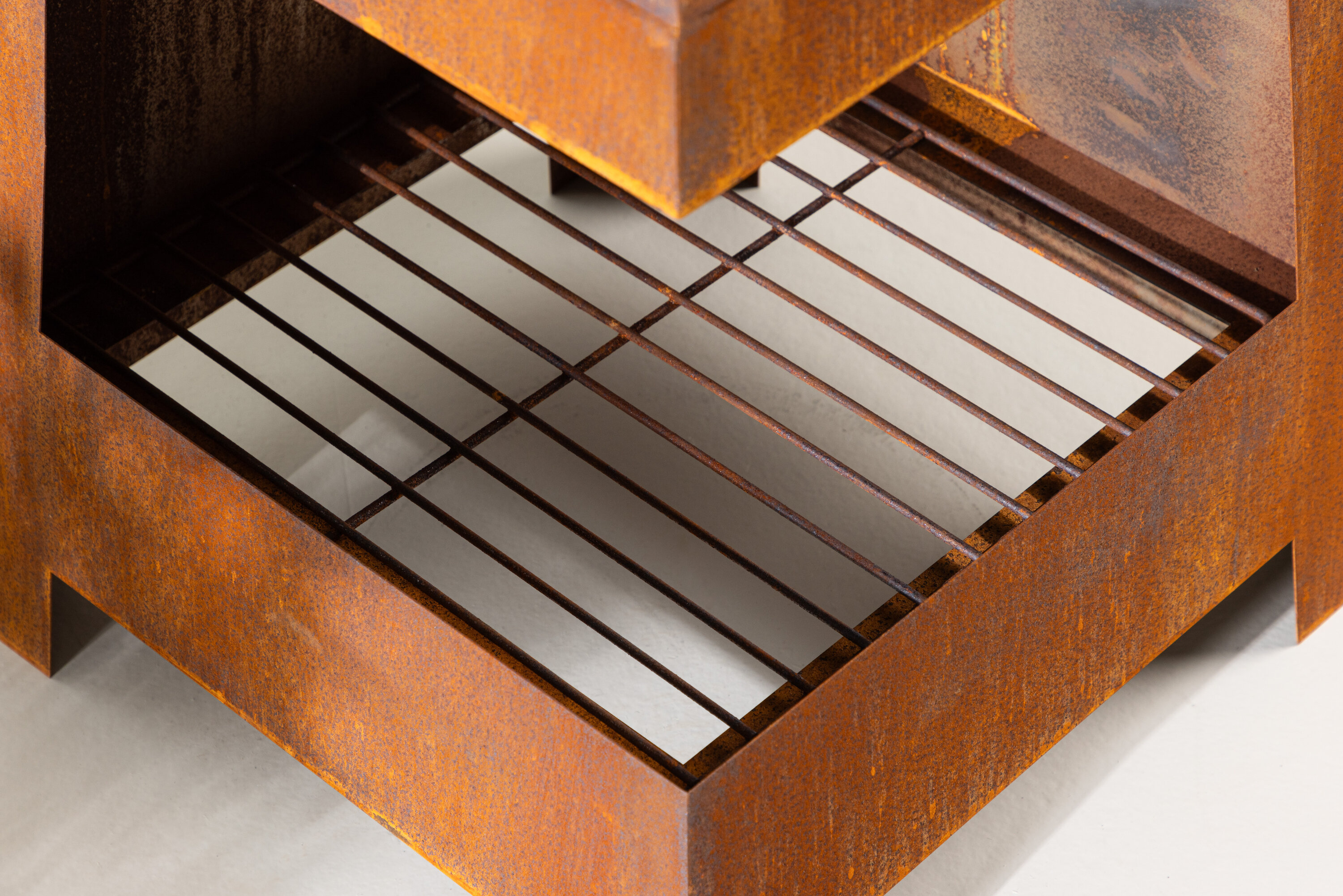 deLOHN Bastian Kerti tűzrakó