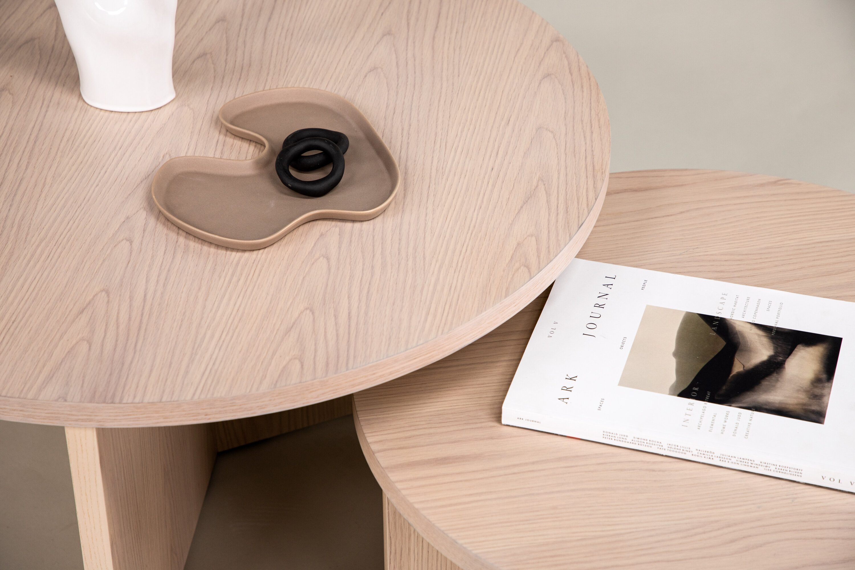 deLOHN Saltö Dohányzóasztal