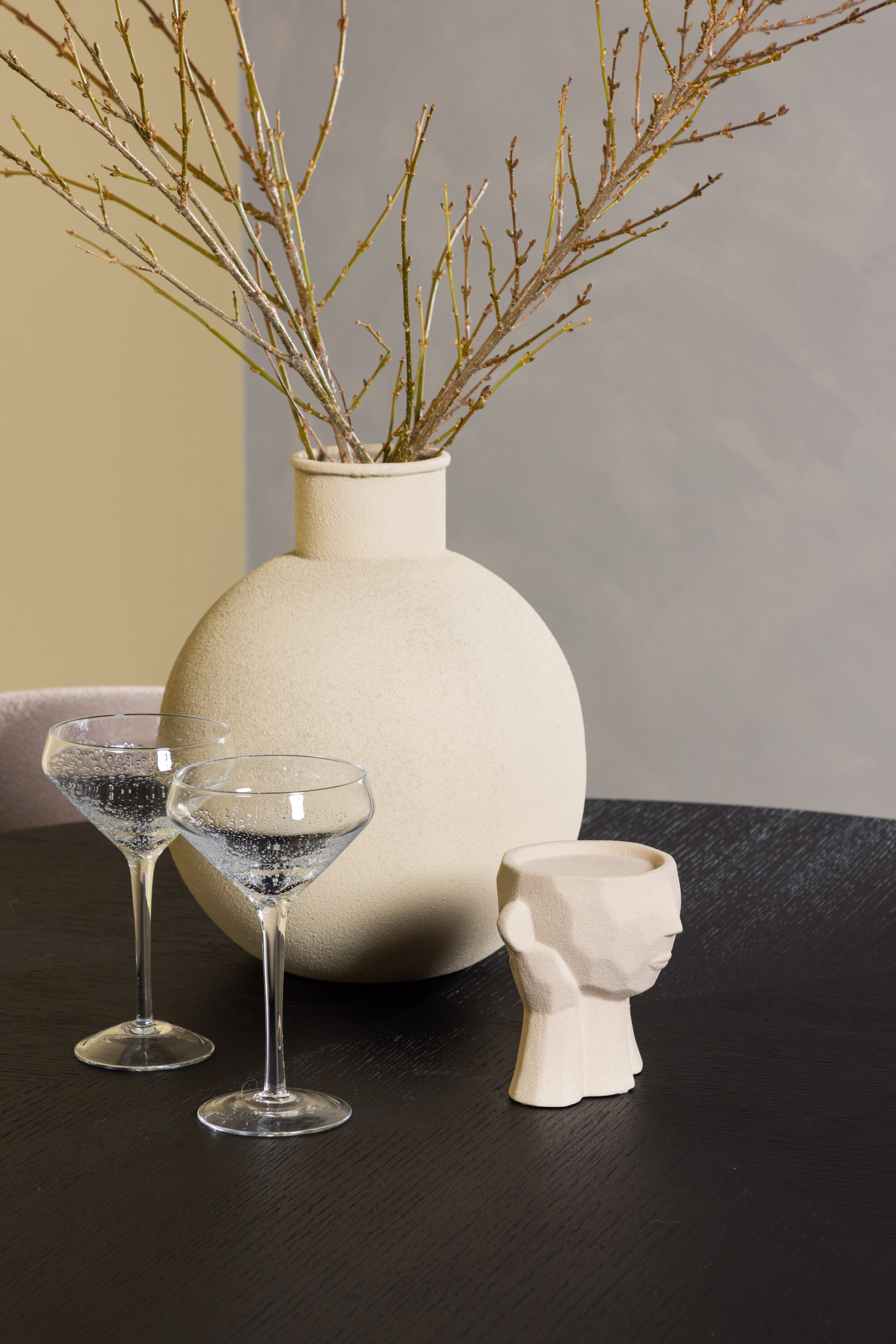 deLOHN Copenhagen, Modesto Kör alakú étkezőgarnitúra