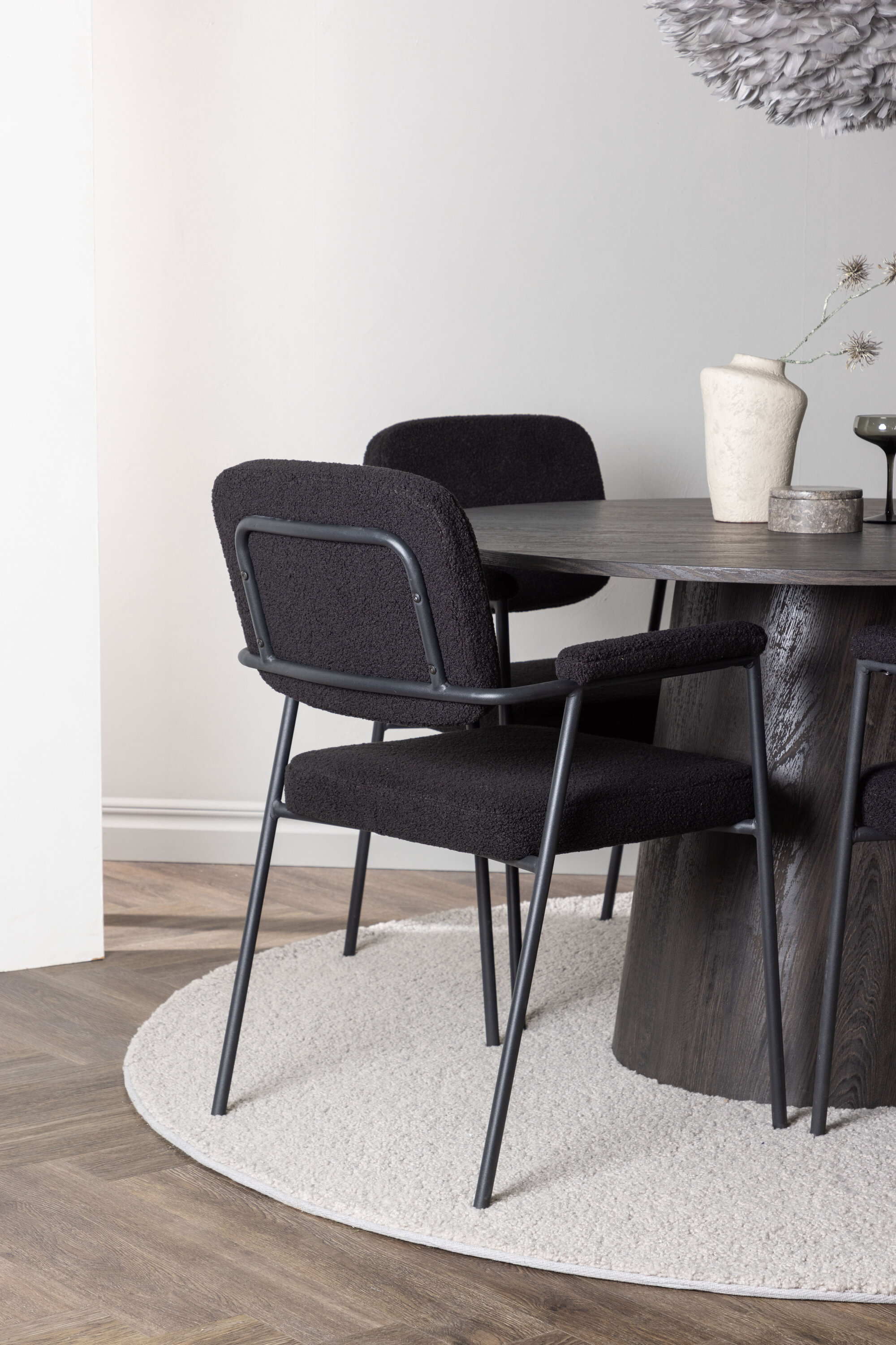 deLOHN Yesterday Kör alakú étkezőgarnitúra deLOHN Yesterday Kör alakú étkezőgarnitúra