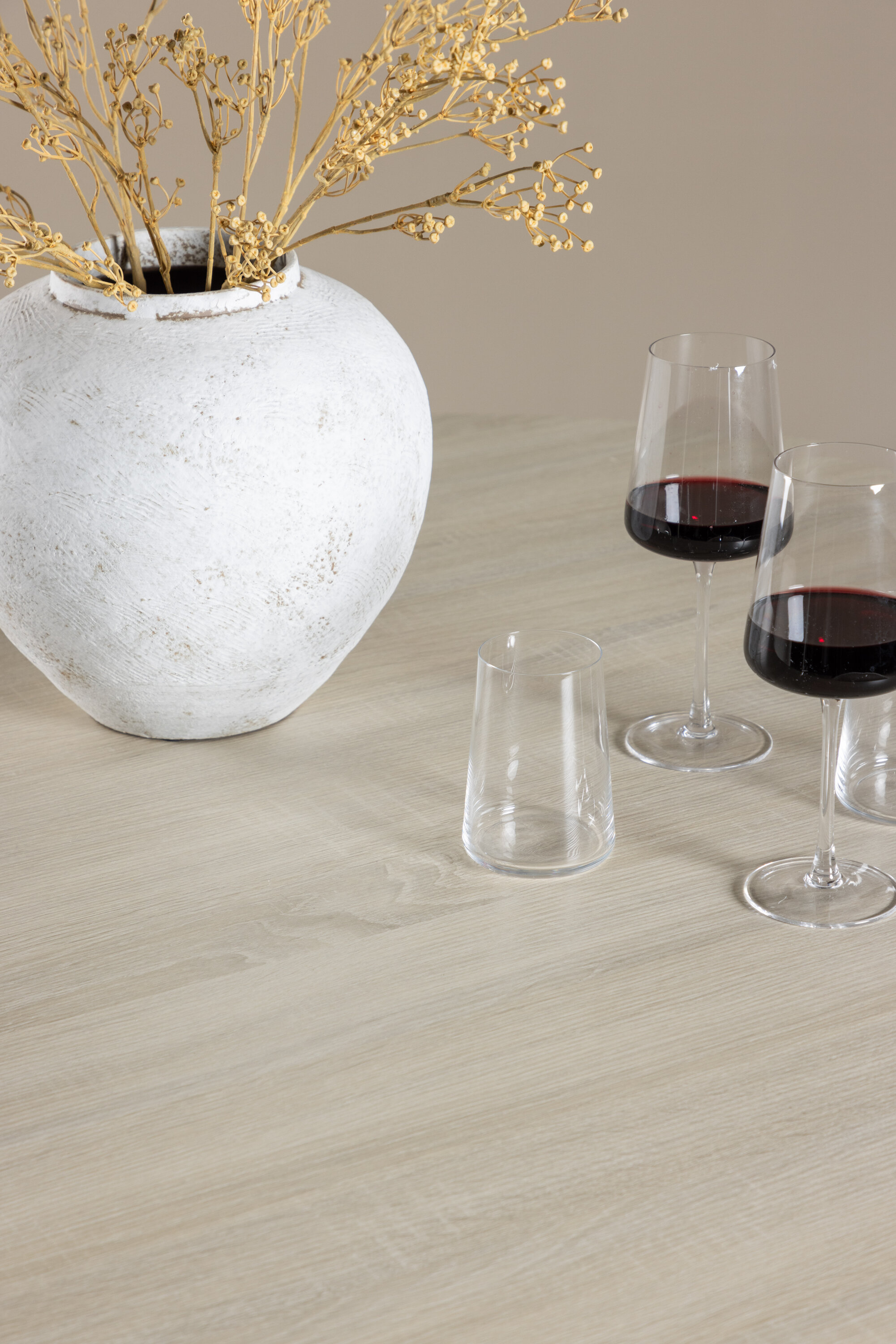 deLOHN Lanzo, Agnes Kör alakú étkezőgarnitúra